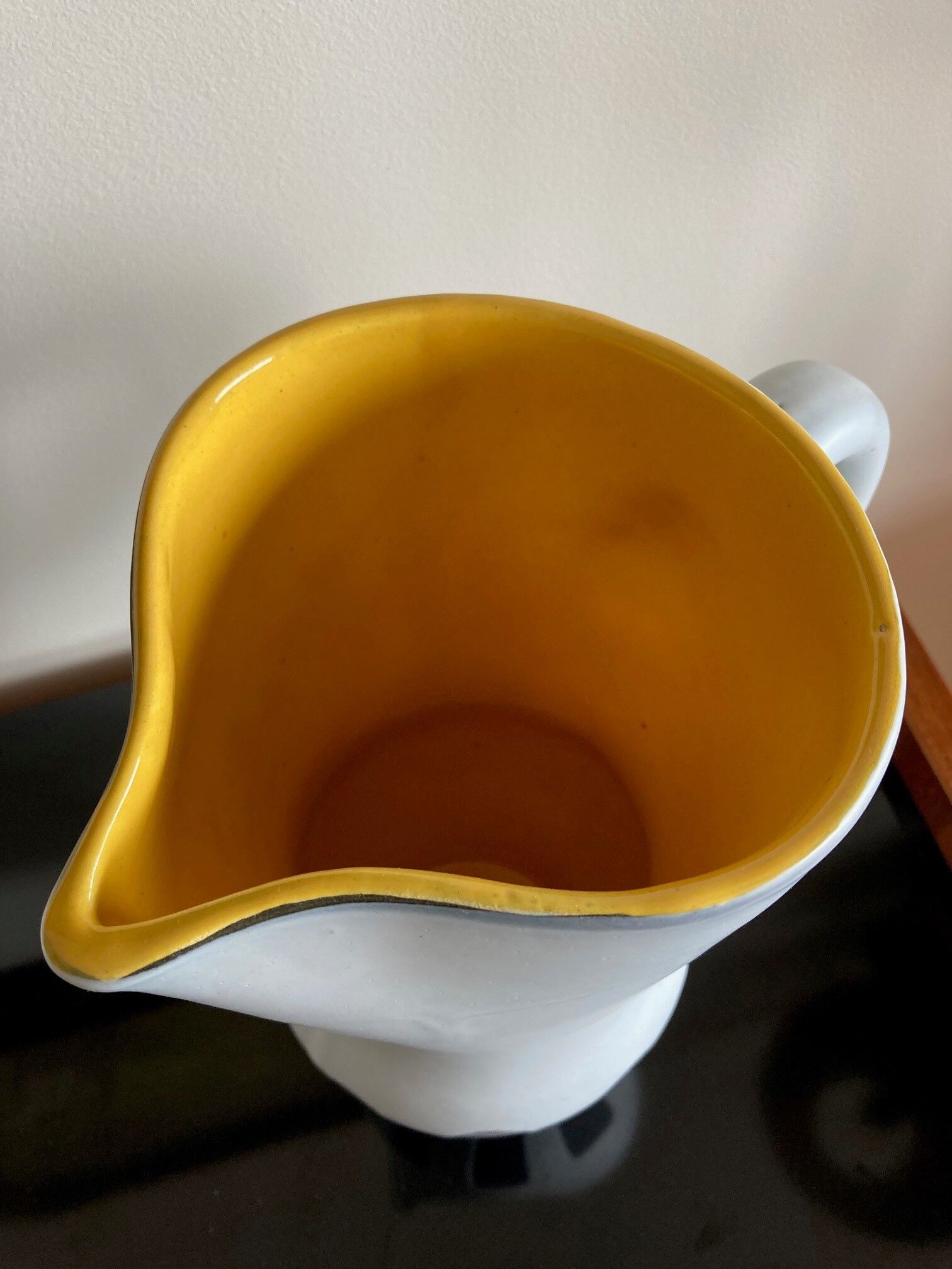 Pitcher Vallauris Capron