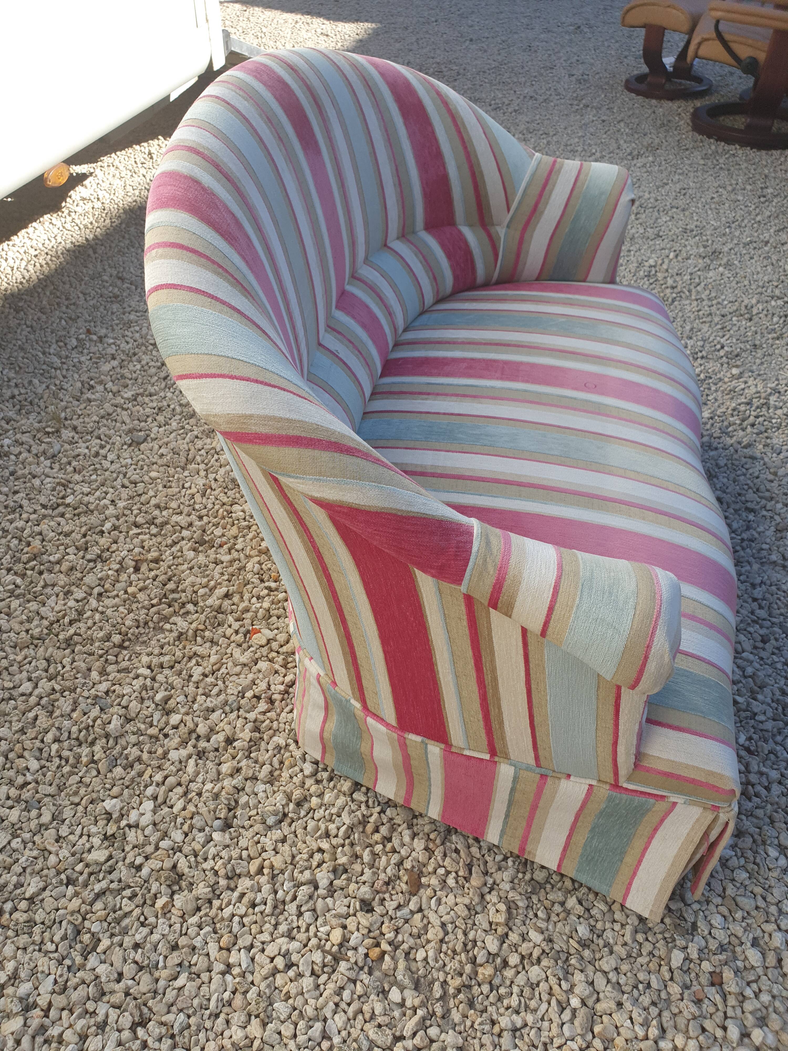 2-seater vintage sofa