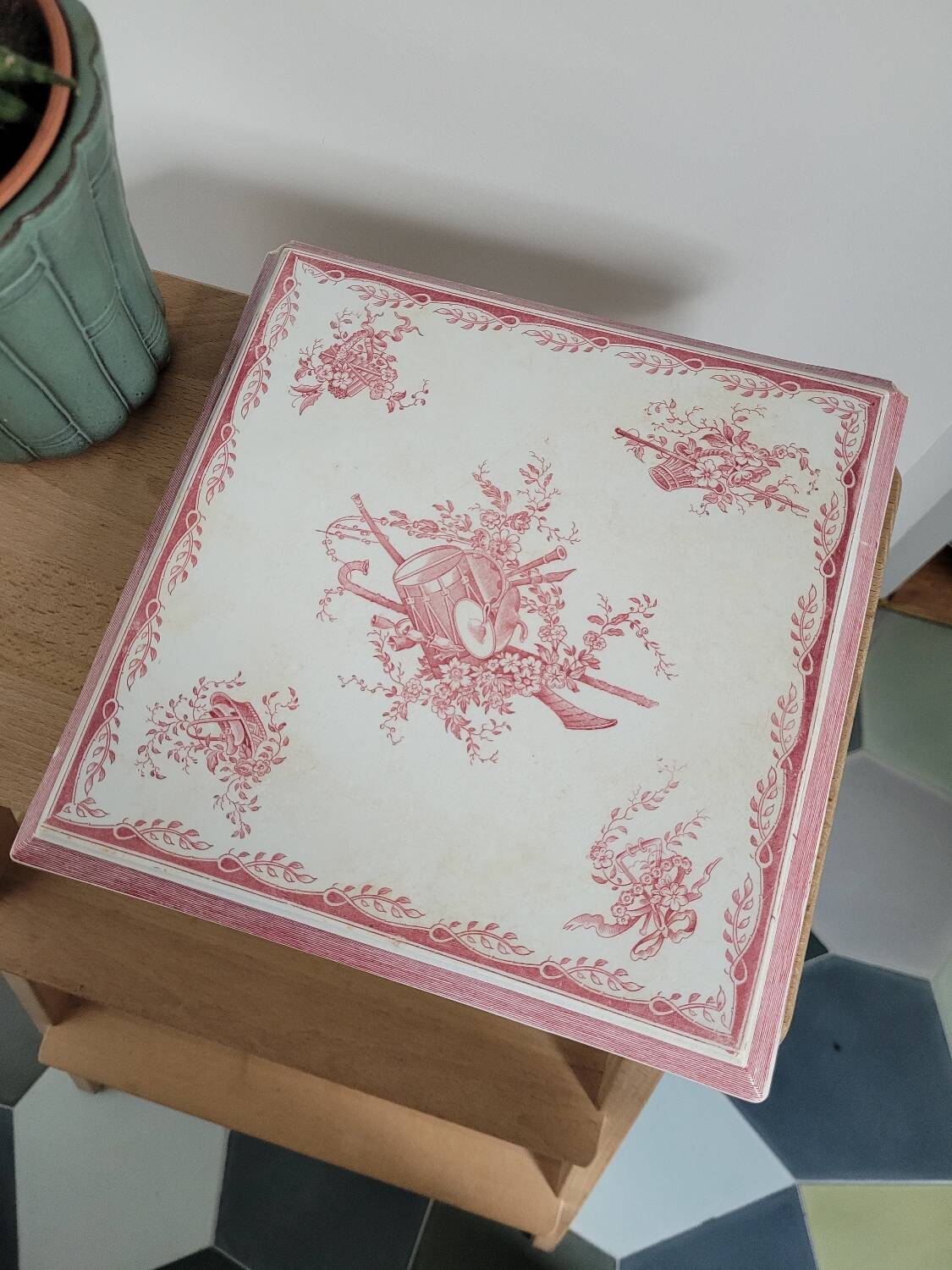 Iron Earth Trivet