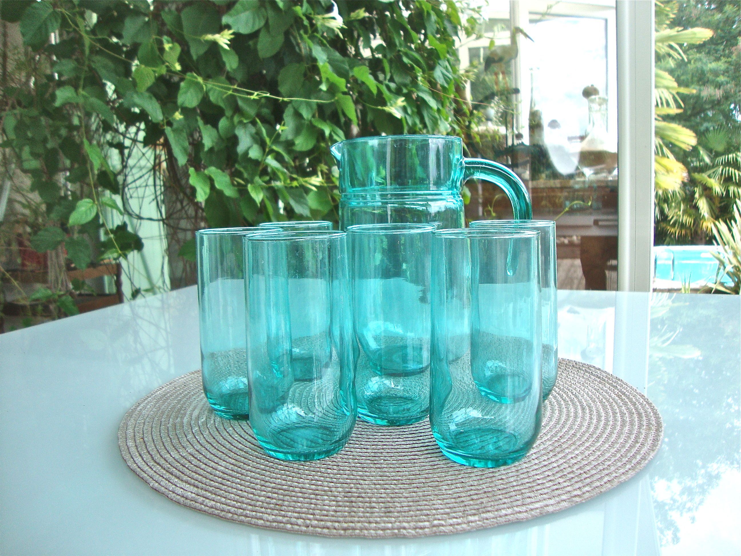 Set of 6 glasses with orangeade and carafe