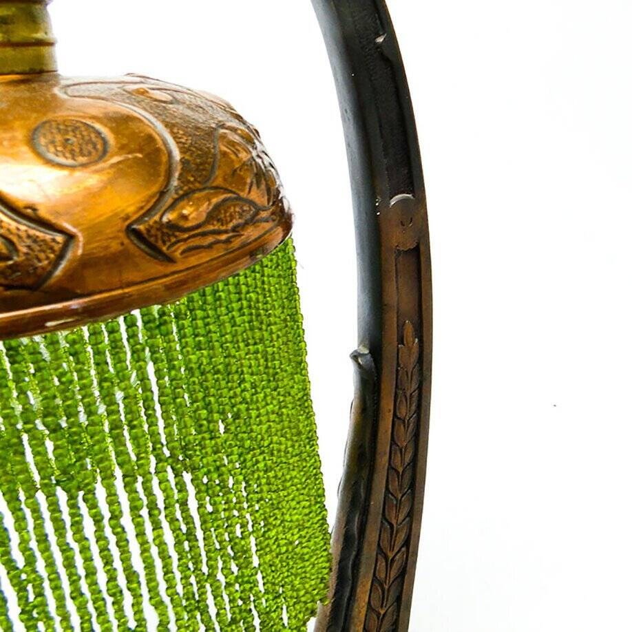 Lampe de table Art Nouveau avec motifs floraux, Autriche-Hongrie, années 1900.