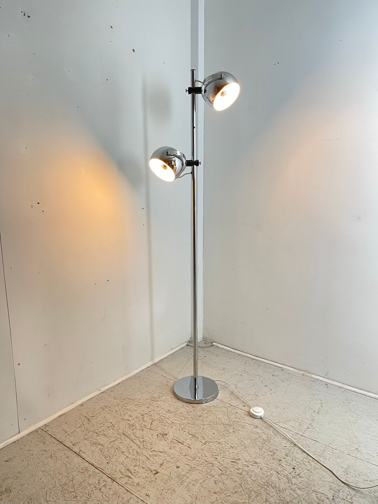 1970s floor lamp with 2 spots