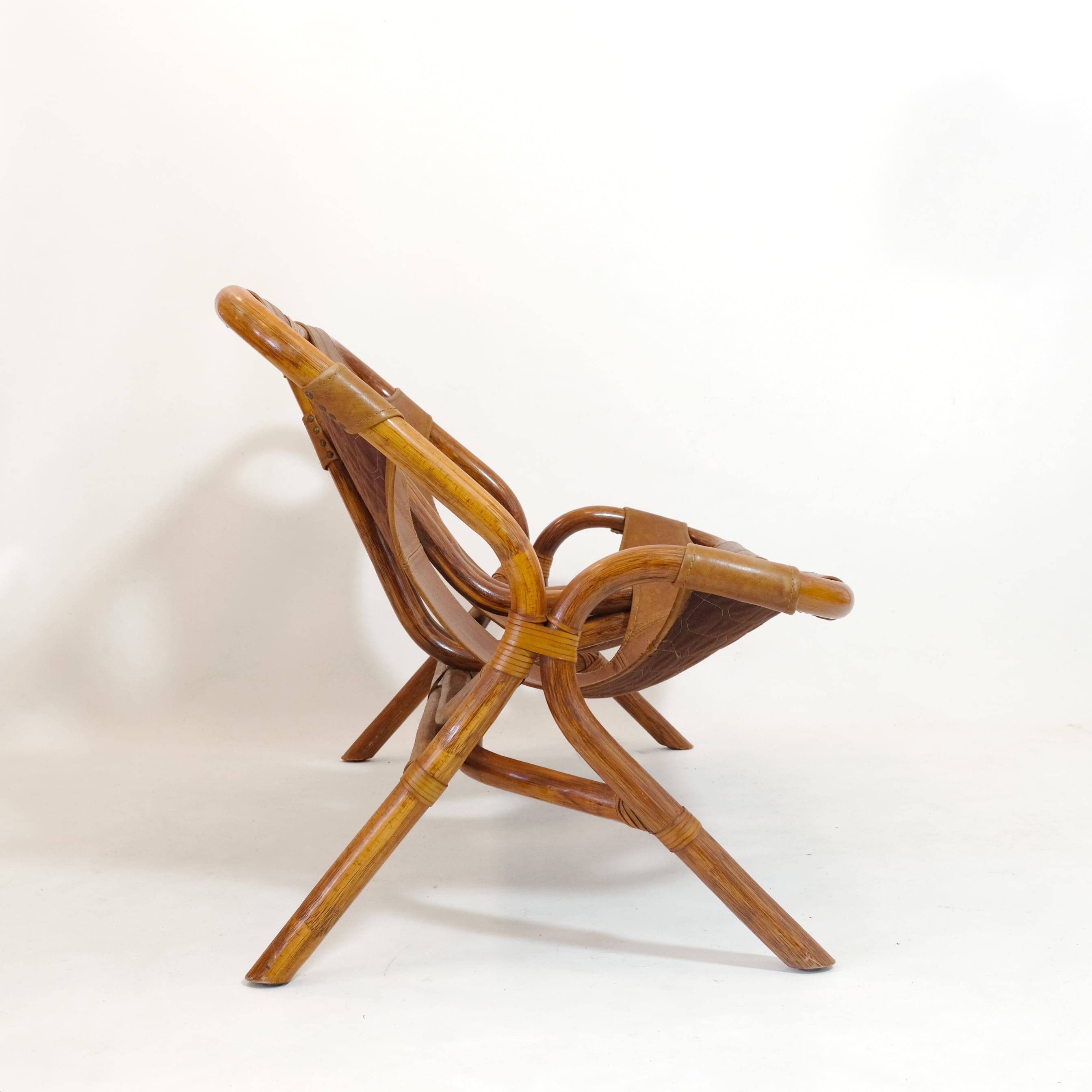 Rohe Noordwolde, banquette en bambou et cuir, 1970s.