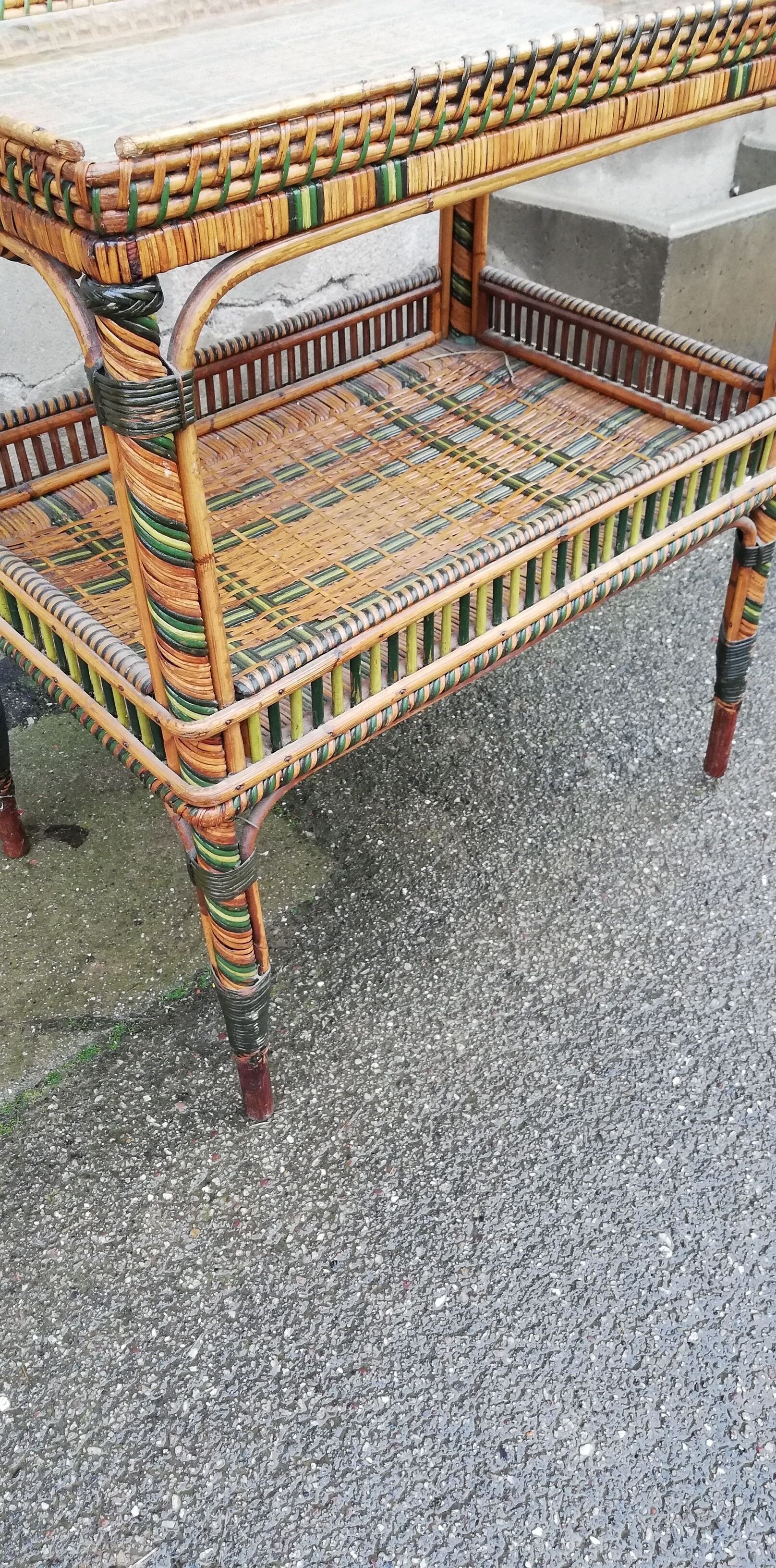 Vintage rattan service