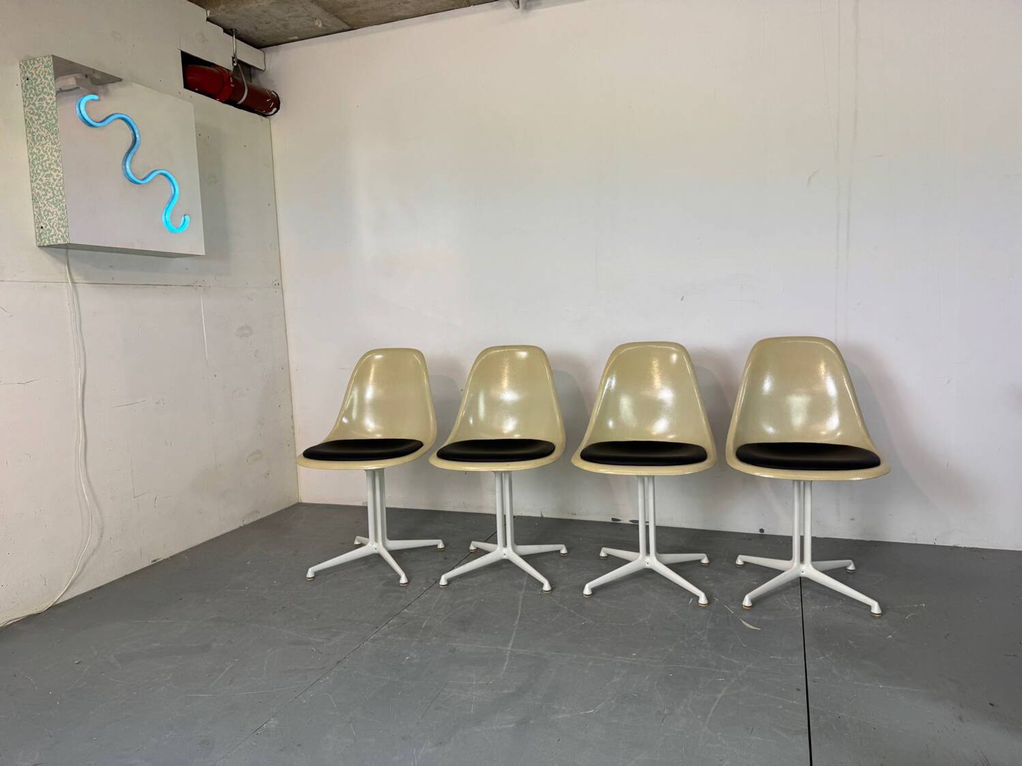 4 La Fonda fiberglass steel dining Chairs by Eames for Herman Miller