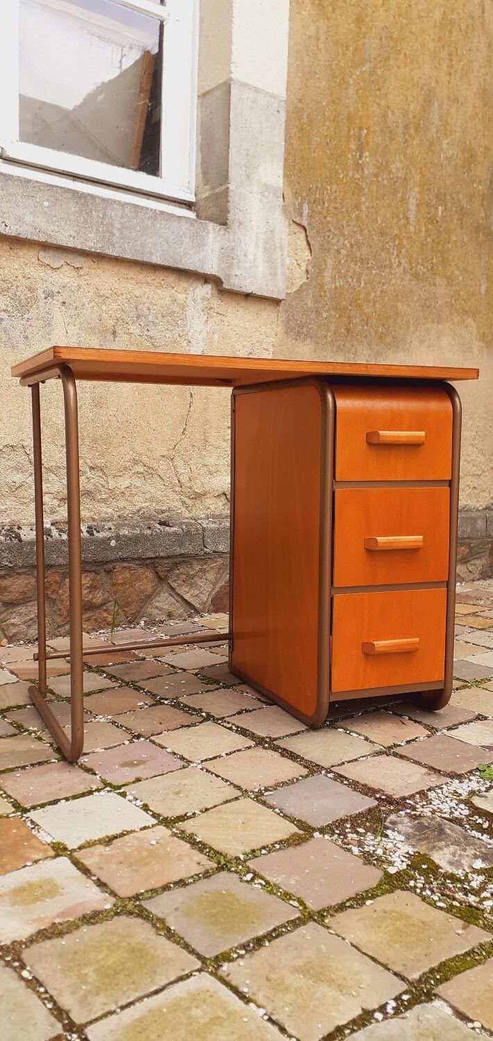 Desk and its vintage chair year 50