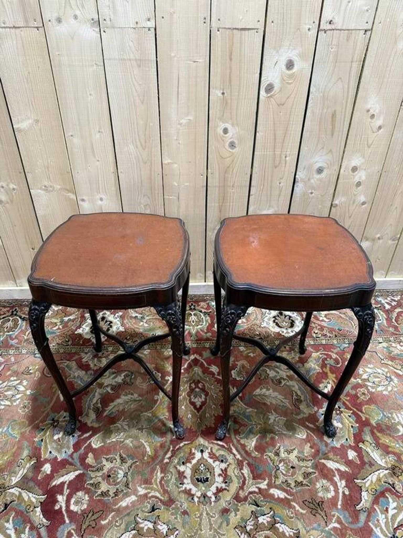 Paire de tables de chevets / sellettes / bouts de canapé style Louis XV Rég