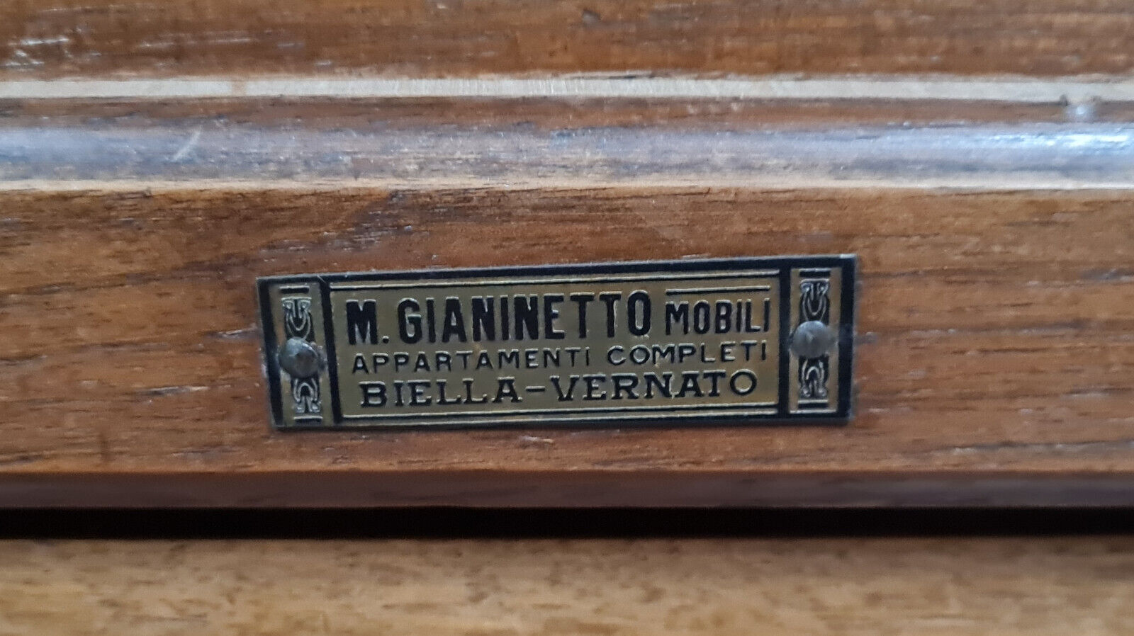 Louis XV Rocaille walnut cabinet stamped Gianinetto circa 1880