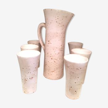Service in sandstone pitcher and 6gobelets