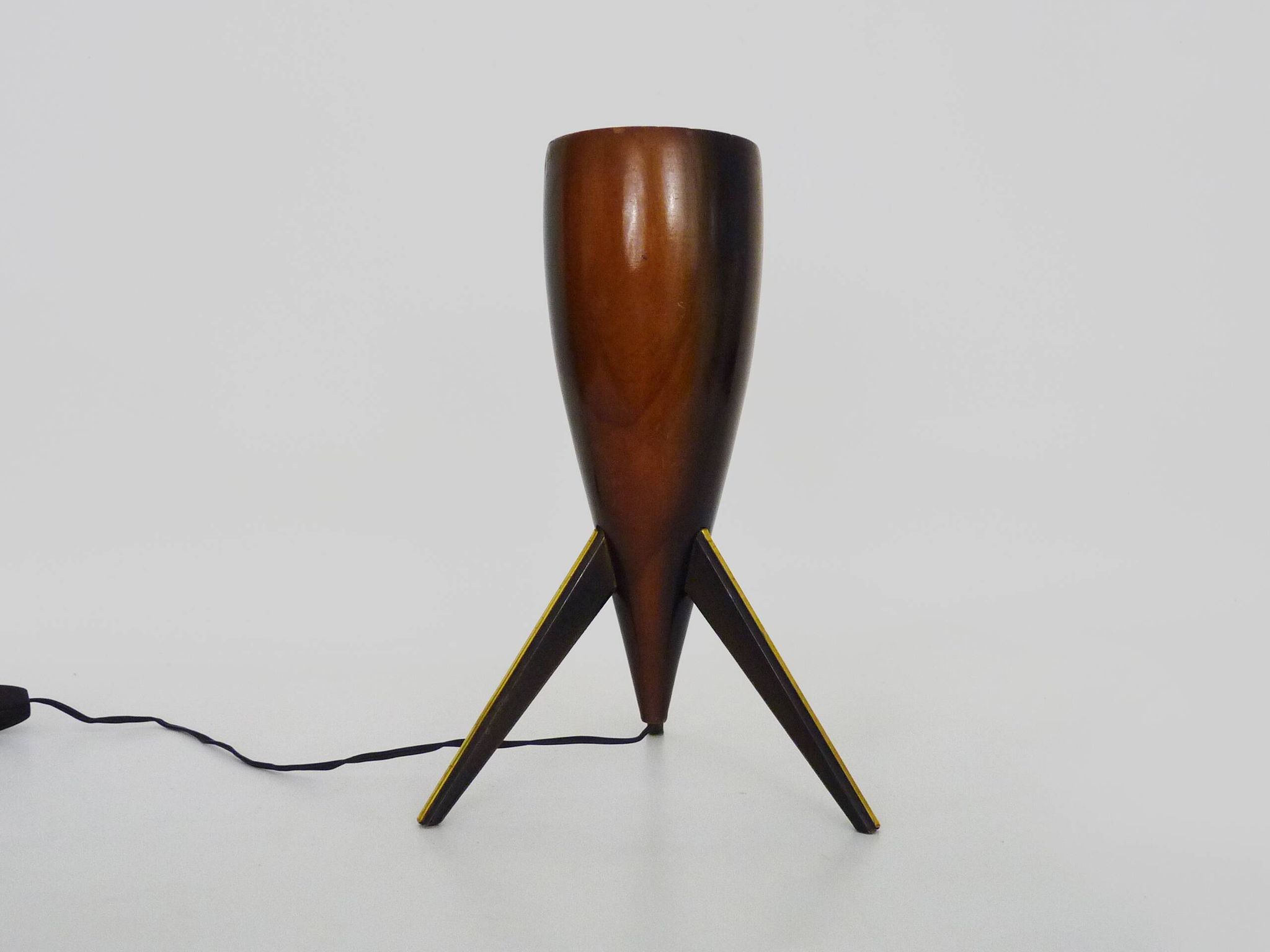Lampe de table en bois Italie Années 70