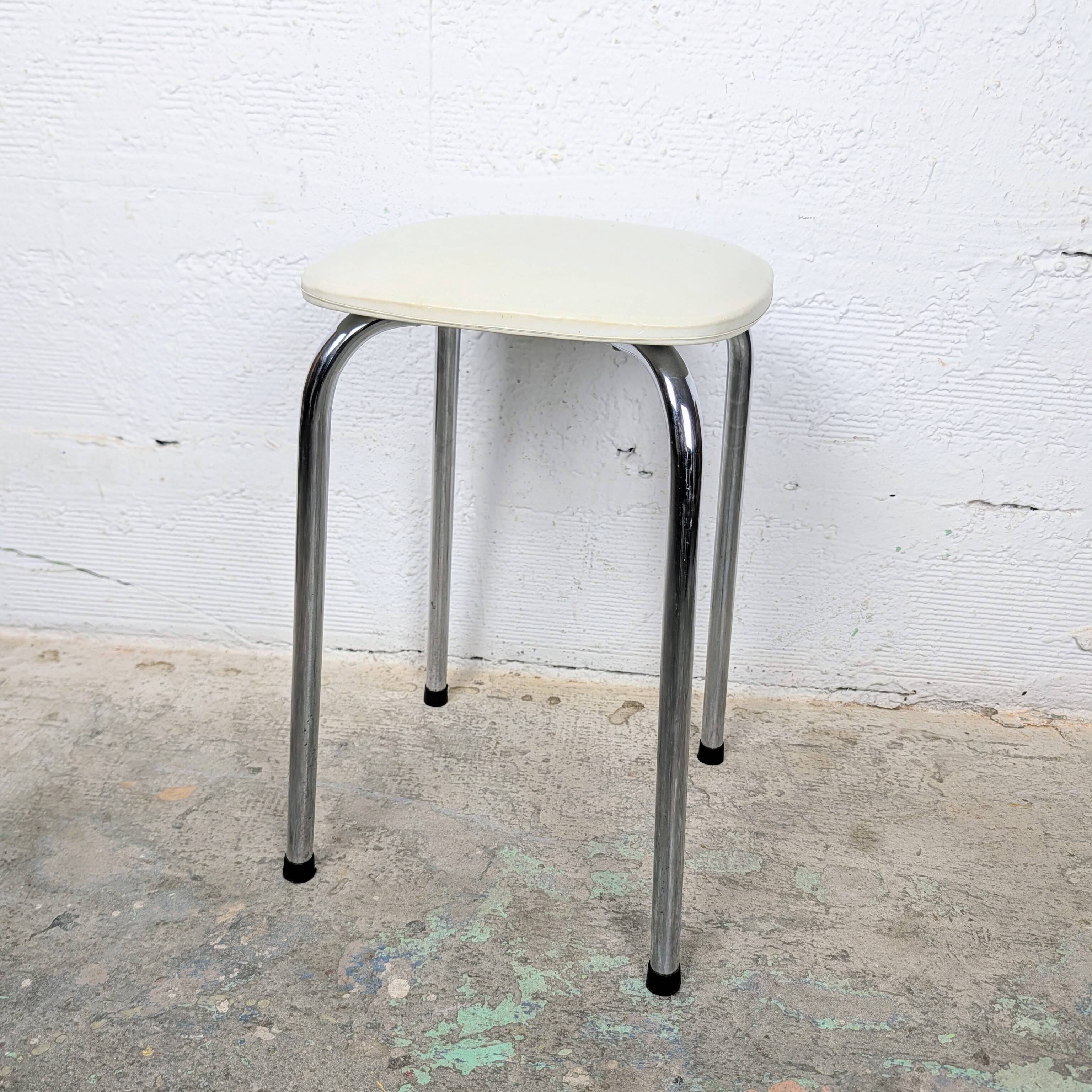 Tabouret chrome et skaï