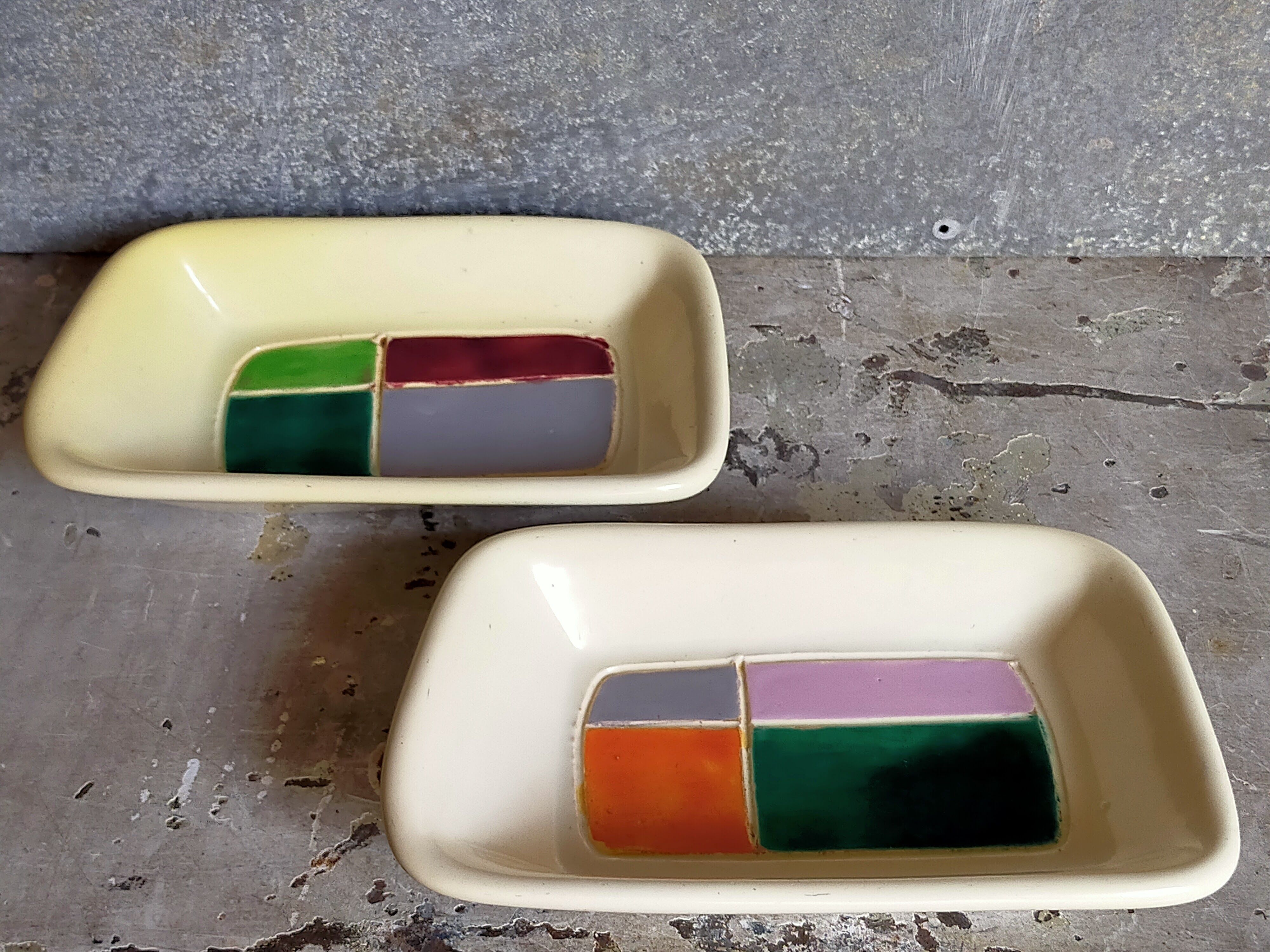 Two ceramic trinket bowls 50