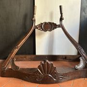 Antique wall console in carved walnut, Louis XV style, 19th century.