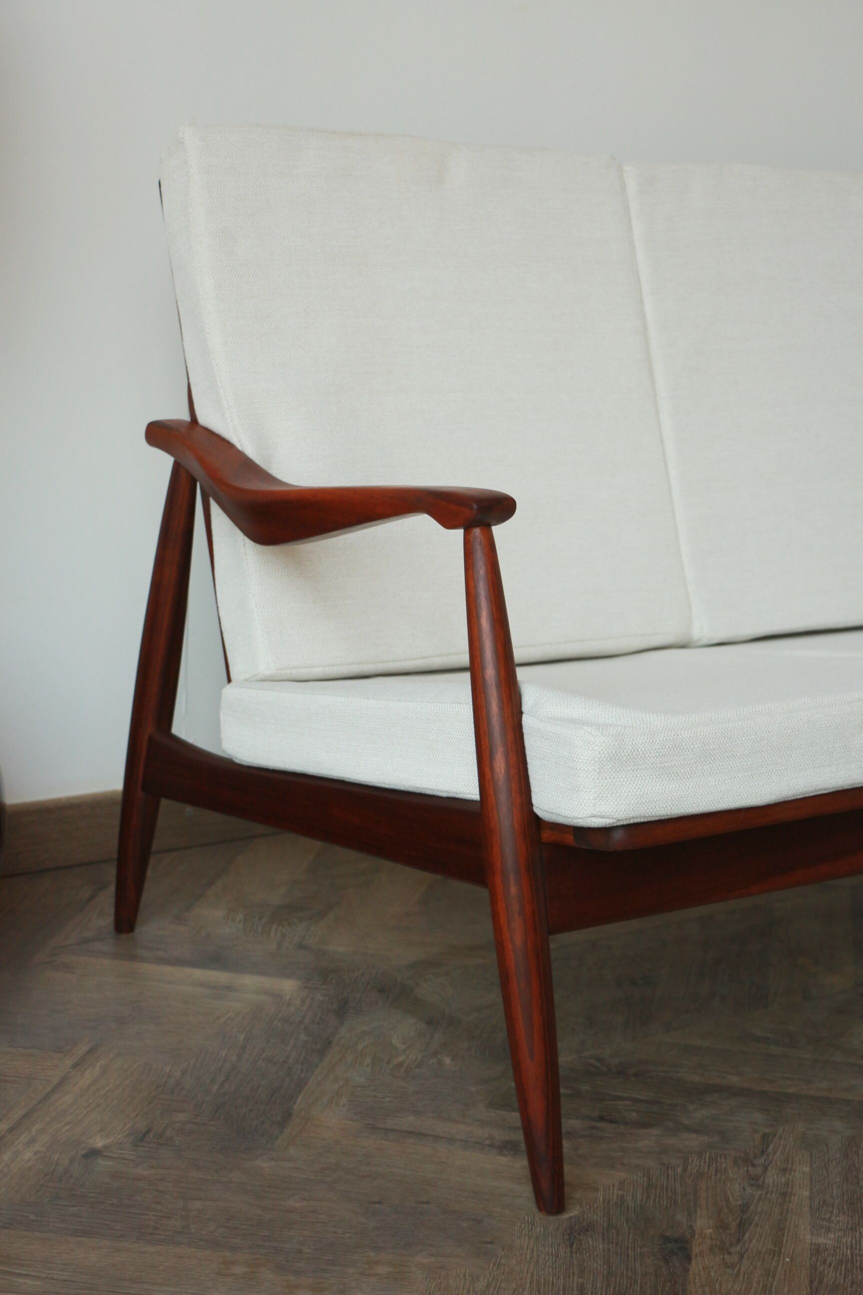 Scandinavian bench - 3 seats