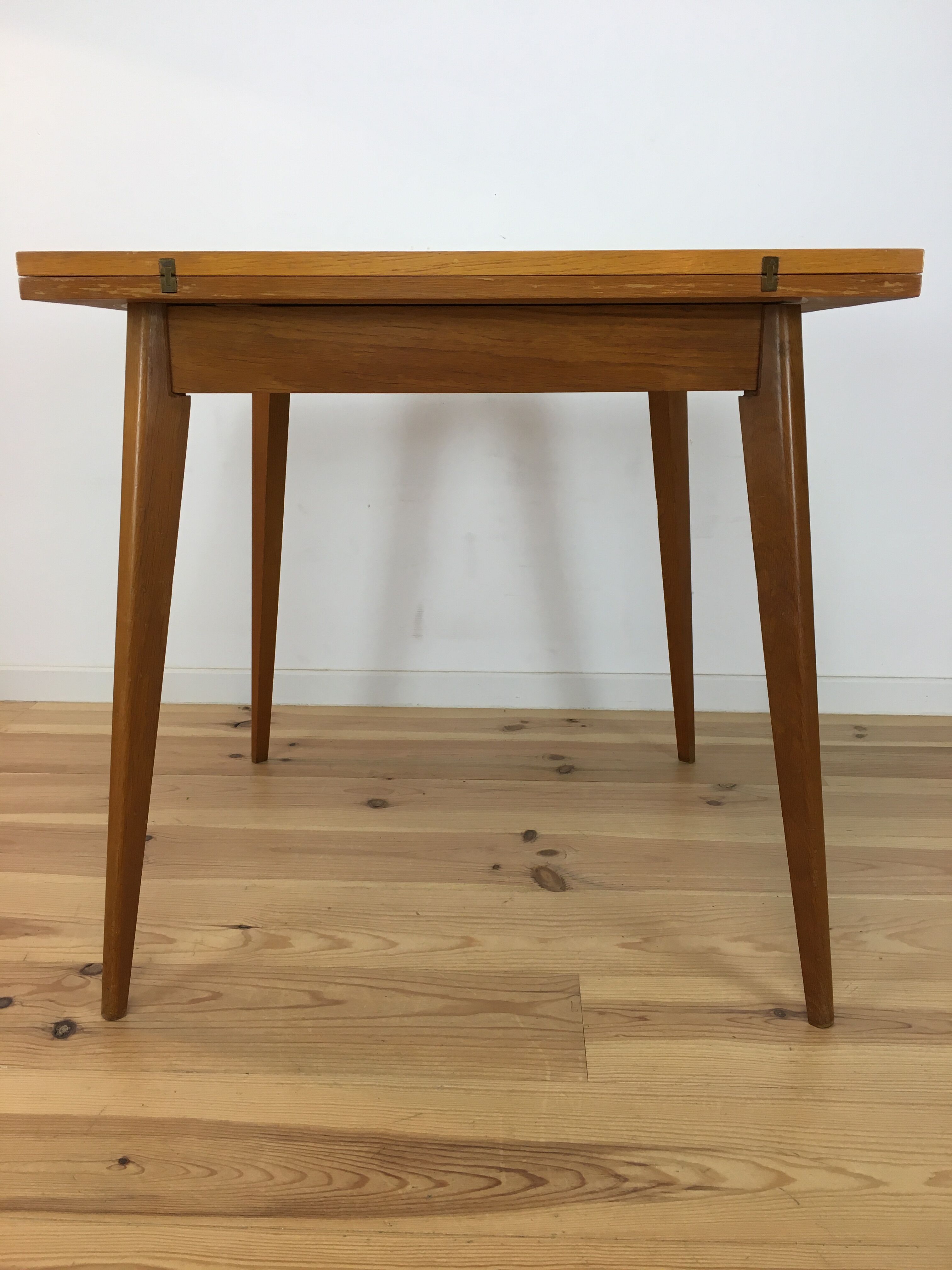 Table portfolio foot compass 50s