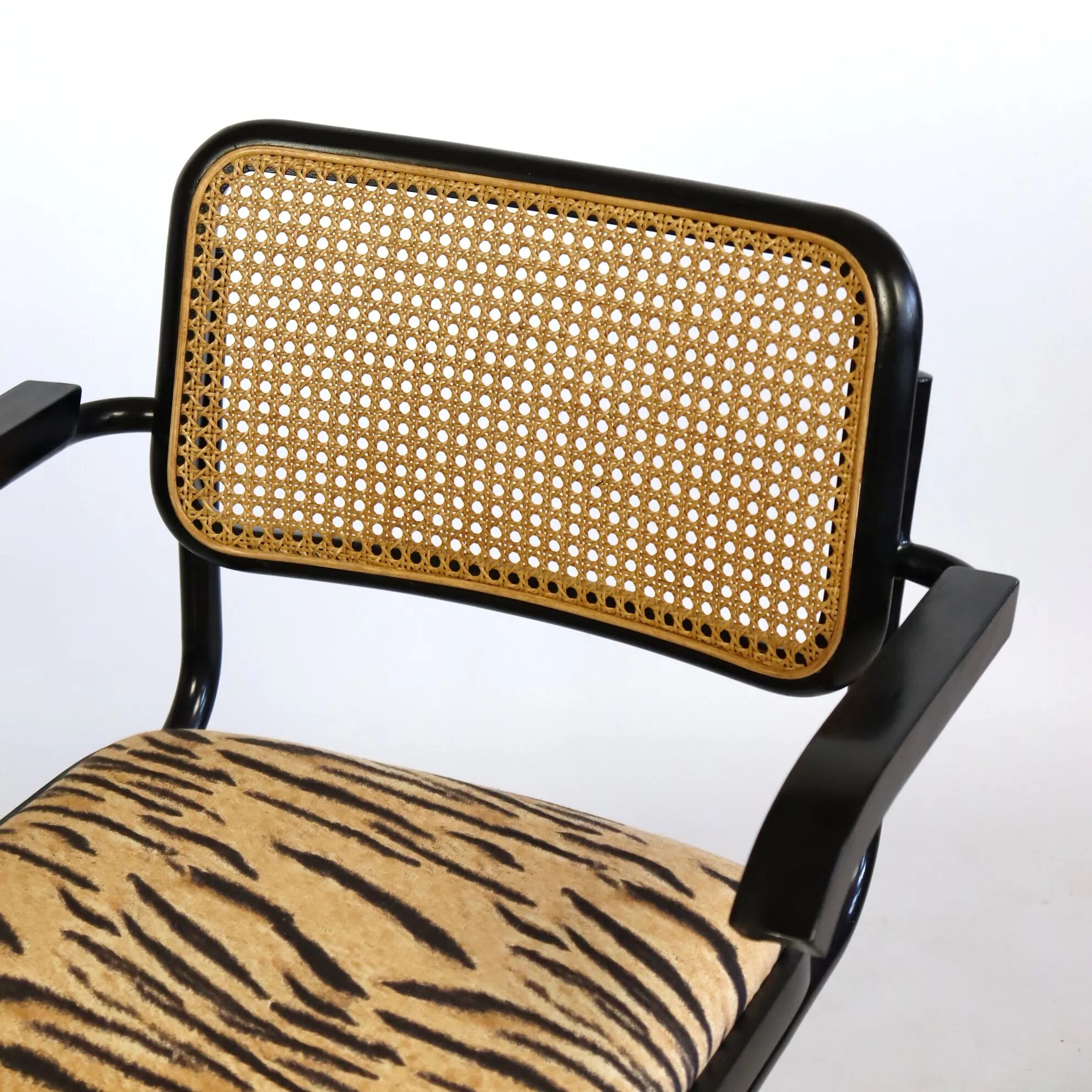Chaise B64 tissu léopard