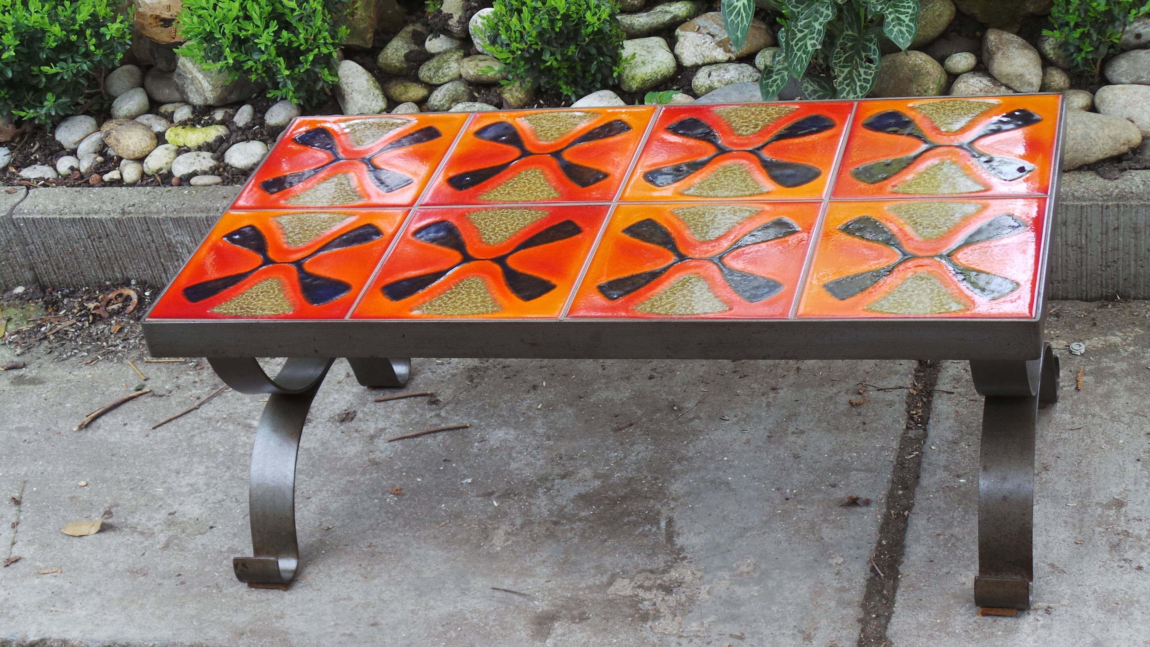 Table low ceramic vintage