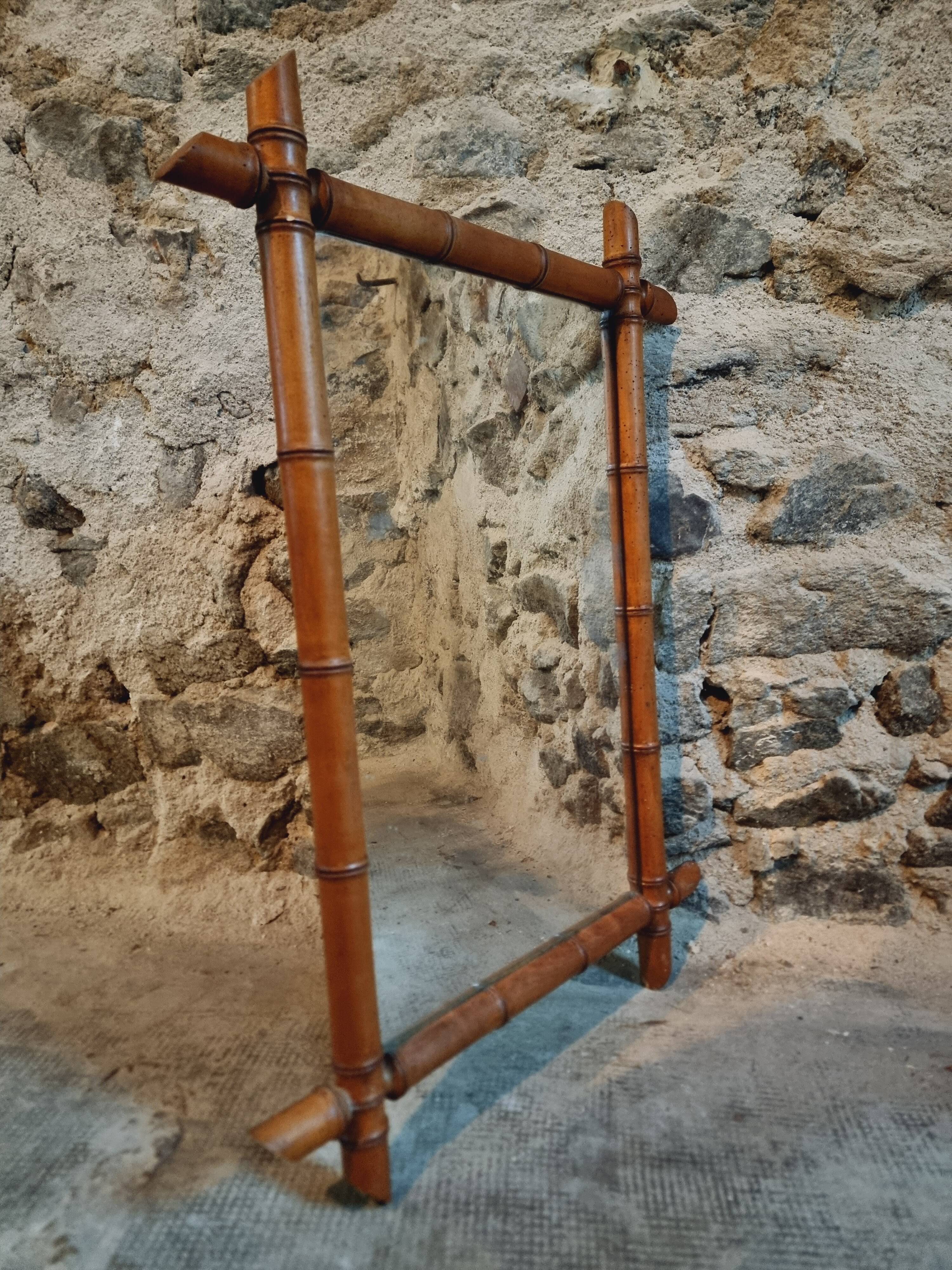 Miroir Ancien en Faux Bambou – France, XXe Siècle