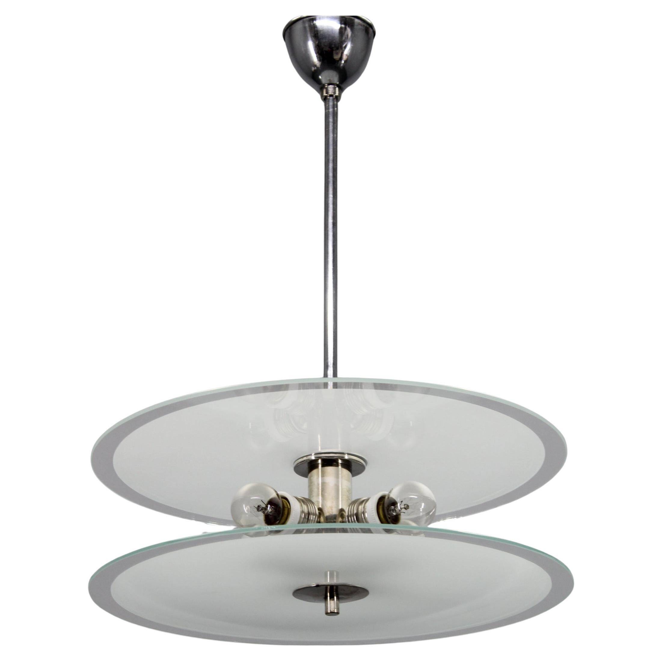 Chandelier en chrome et verre Bauhaus des années 1930, Tchécoslovaquie