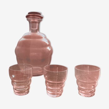 Carafe et ses verres