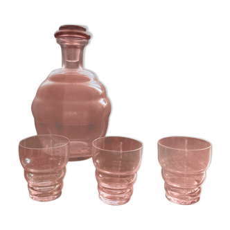 Carafe et ses verres