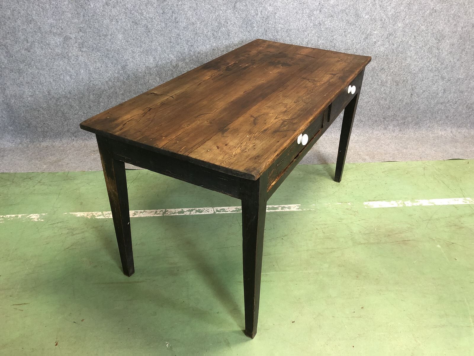 Desk in tree late 19th