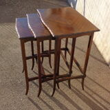 Mahogany gigognes tables
