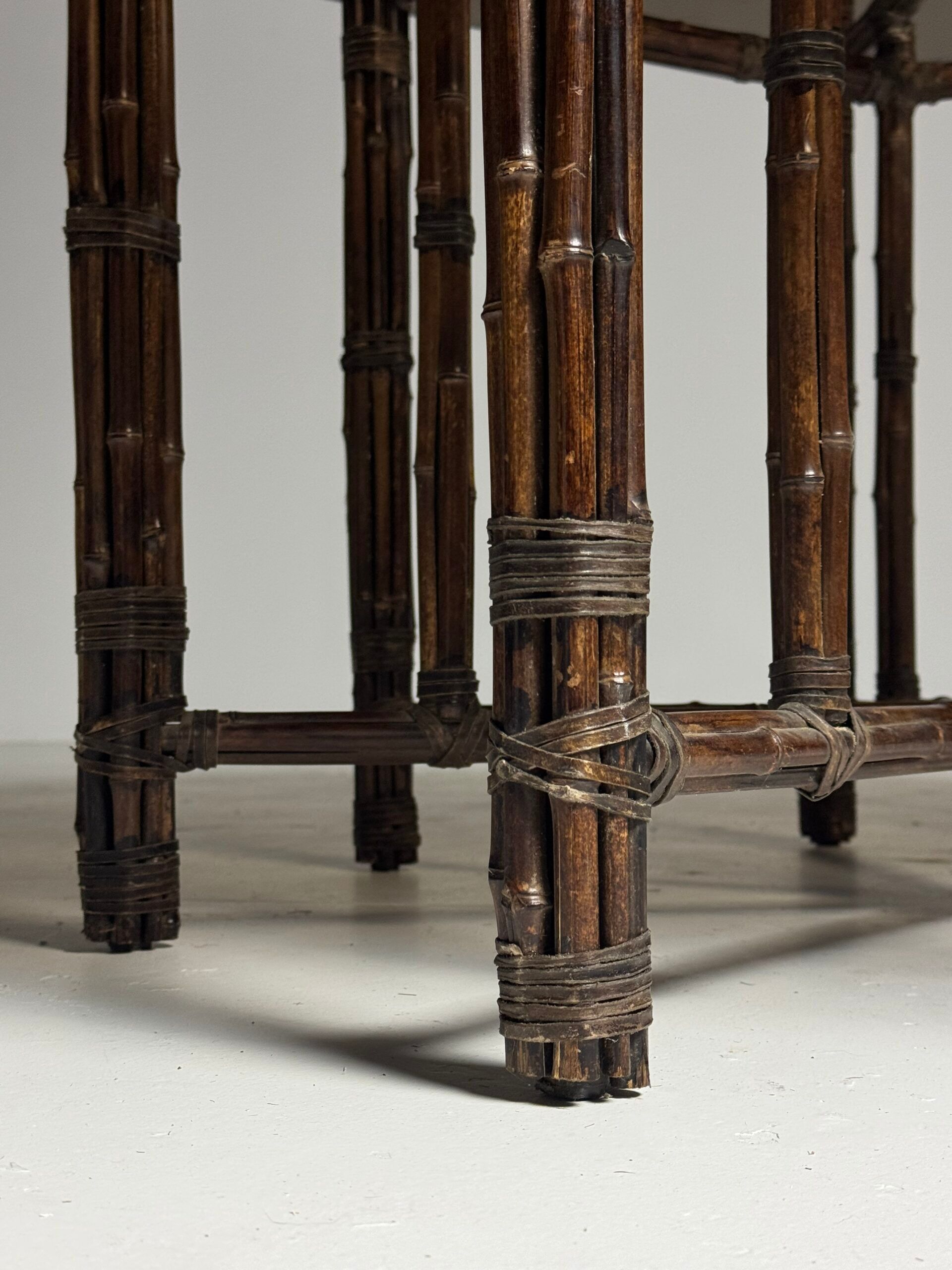 Table basse octogonale en bambou XL