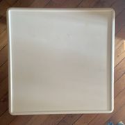 Space age coffee table in white polyurethane, probably Horn Collect.