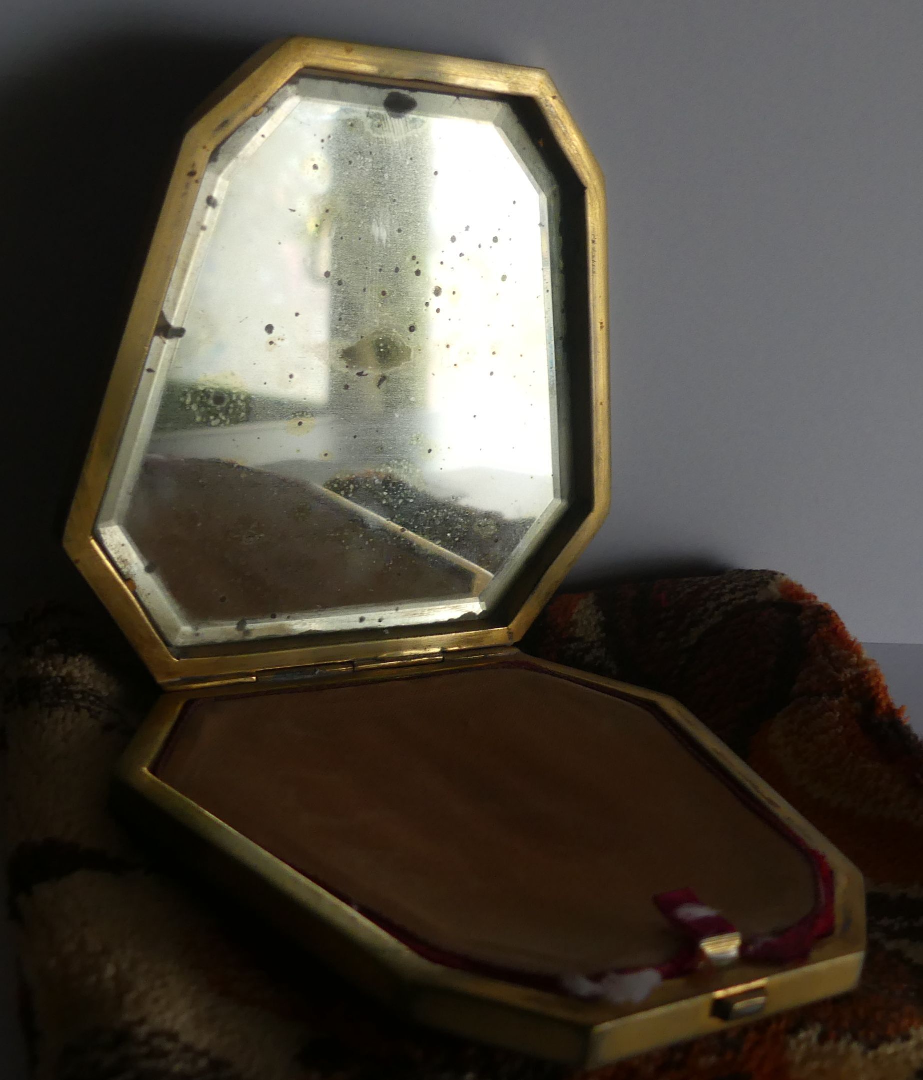 Caiman leather powder tray