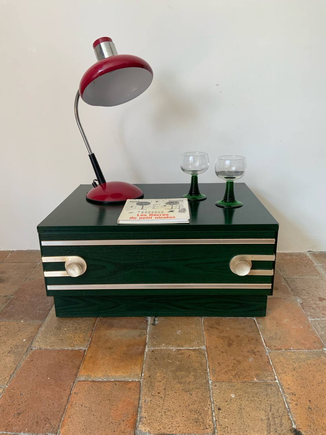 Small occasional piece of furniture