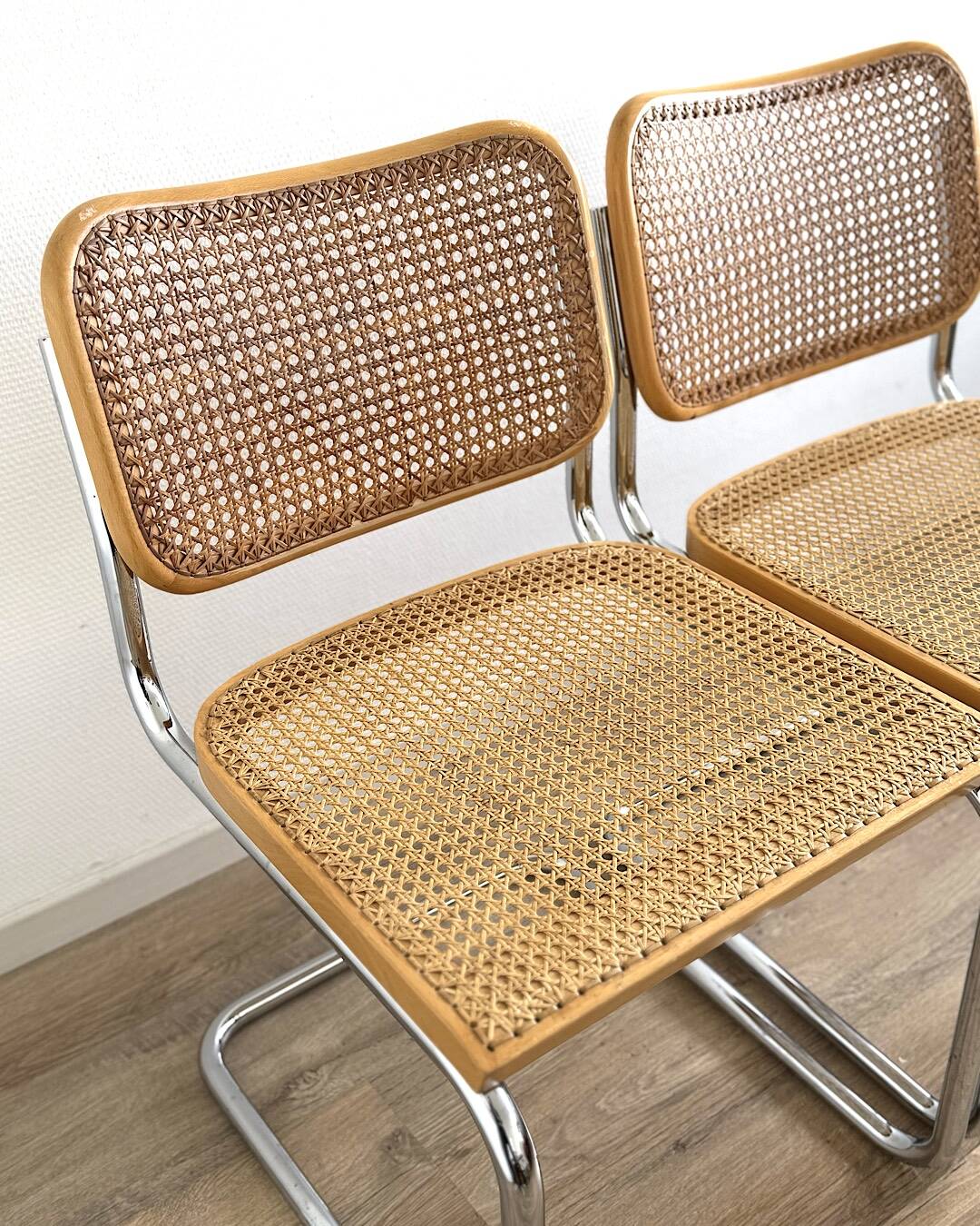 Marcel Breuer Cesca B32 chairs Knoll edition