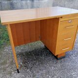 SMALL OFFICE. VINTAGE