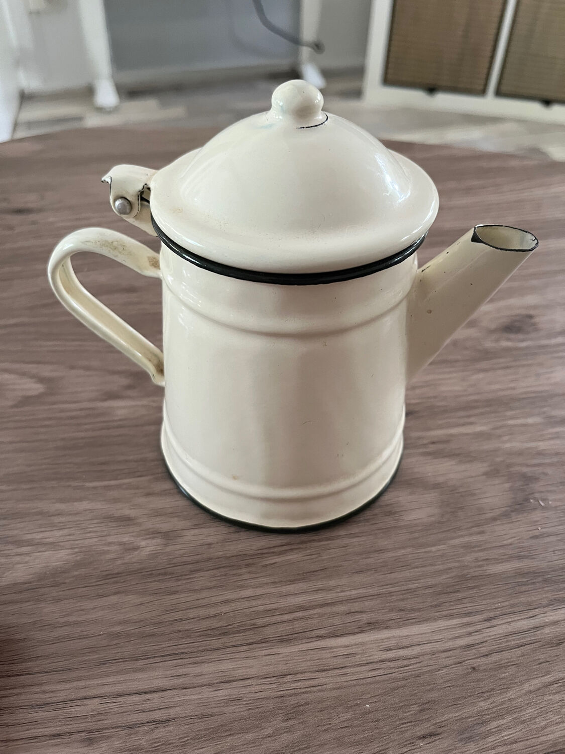 Cafetière émaillée