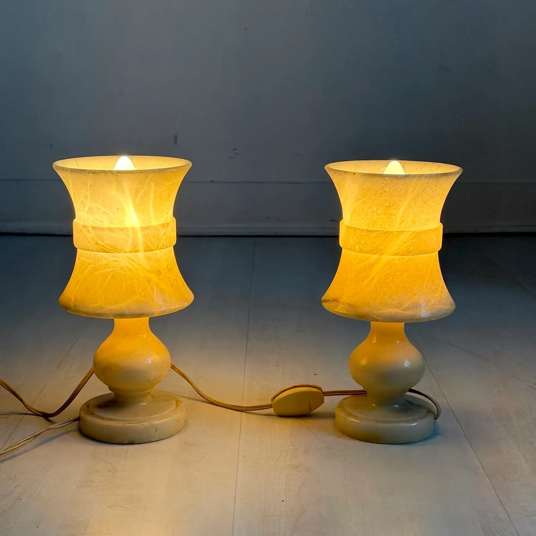Pair of vintage alabaster lamps from the 1960s.