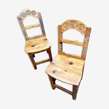 Set of 2 carved wooden chairs