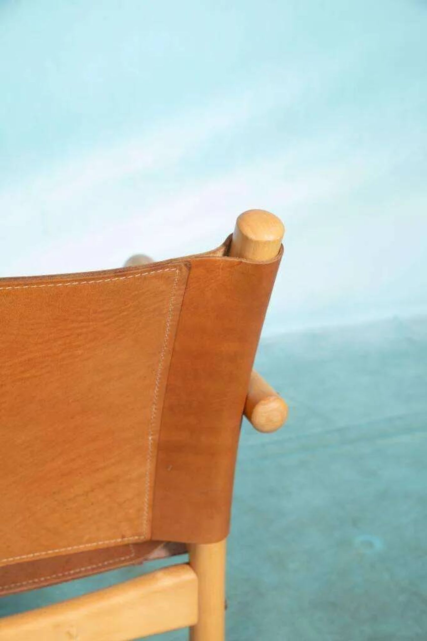Danish safari chair in beech wood and leather from the 1970s.