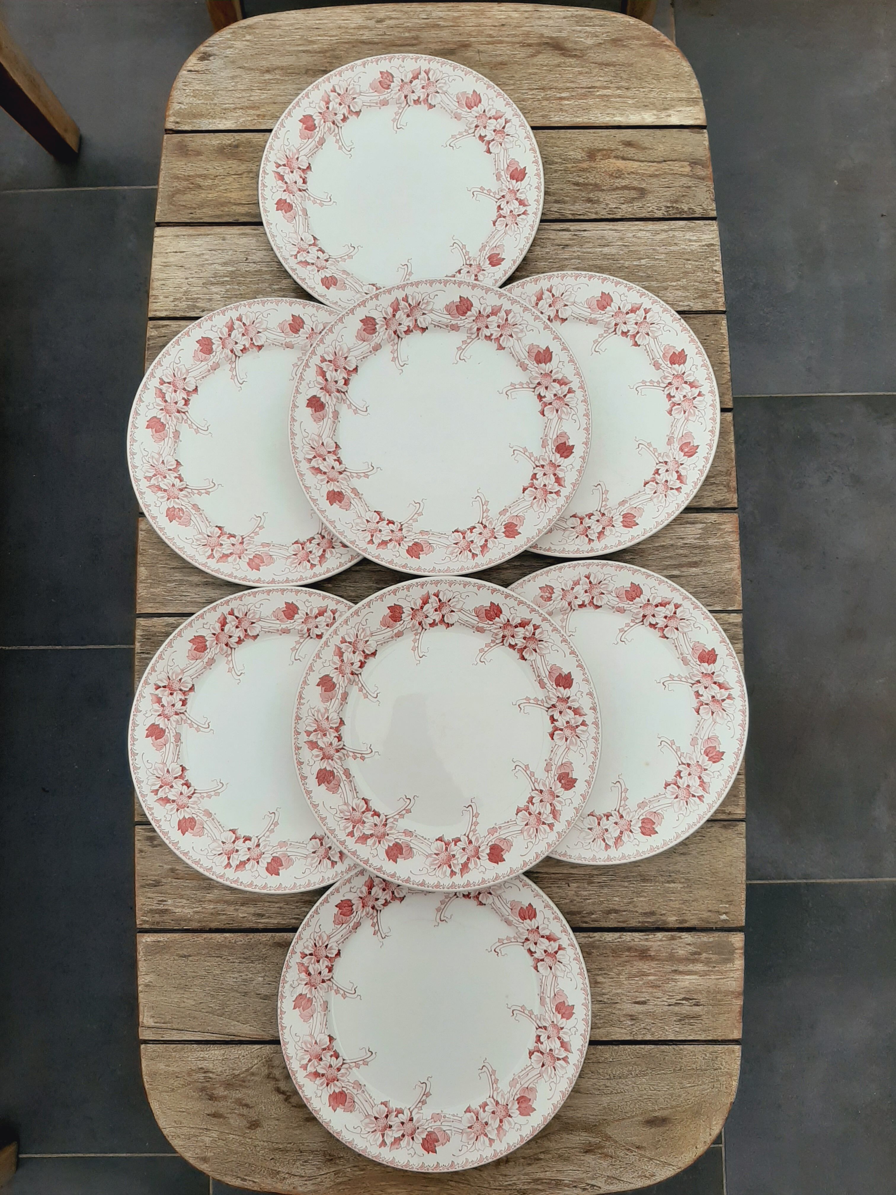 8 assiettes plates Lucien BFK