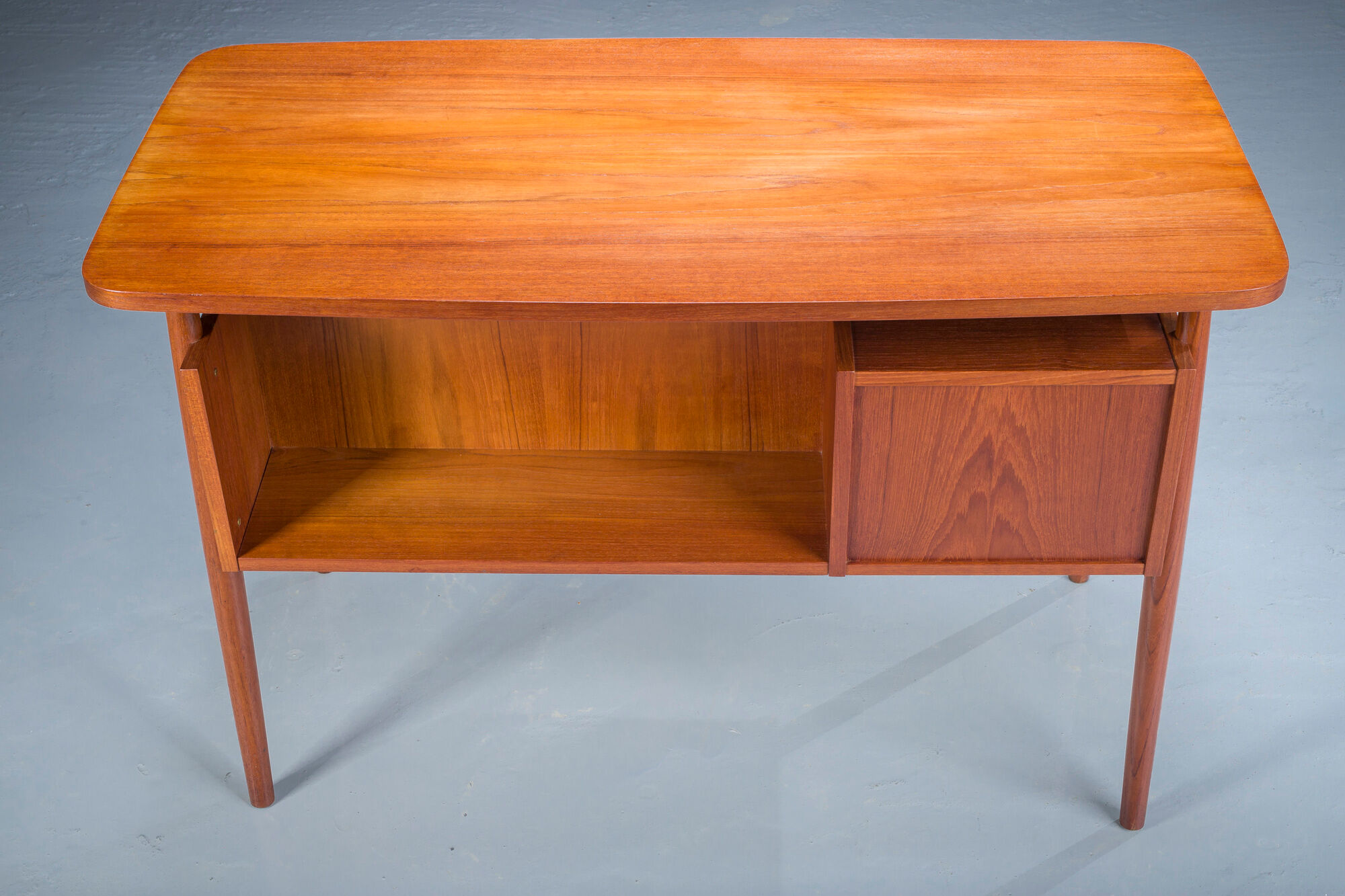 Mid-century teak desk by Gunnar Nielsen for Tibergaard, Denmark 1960s