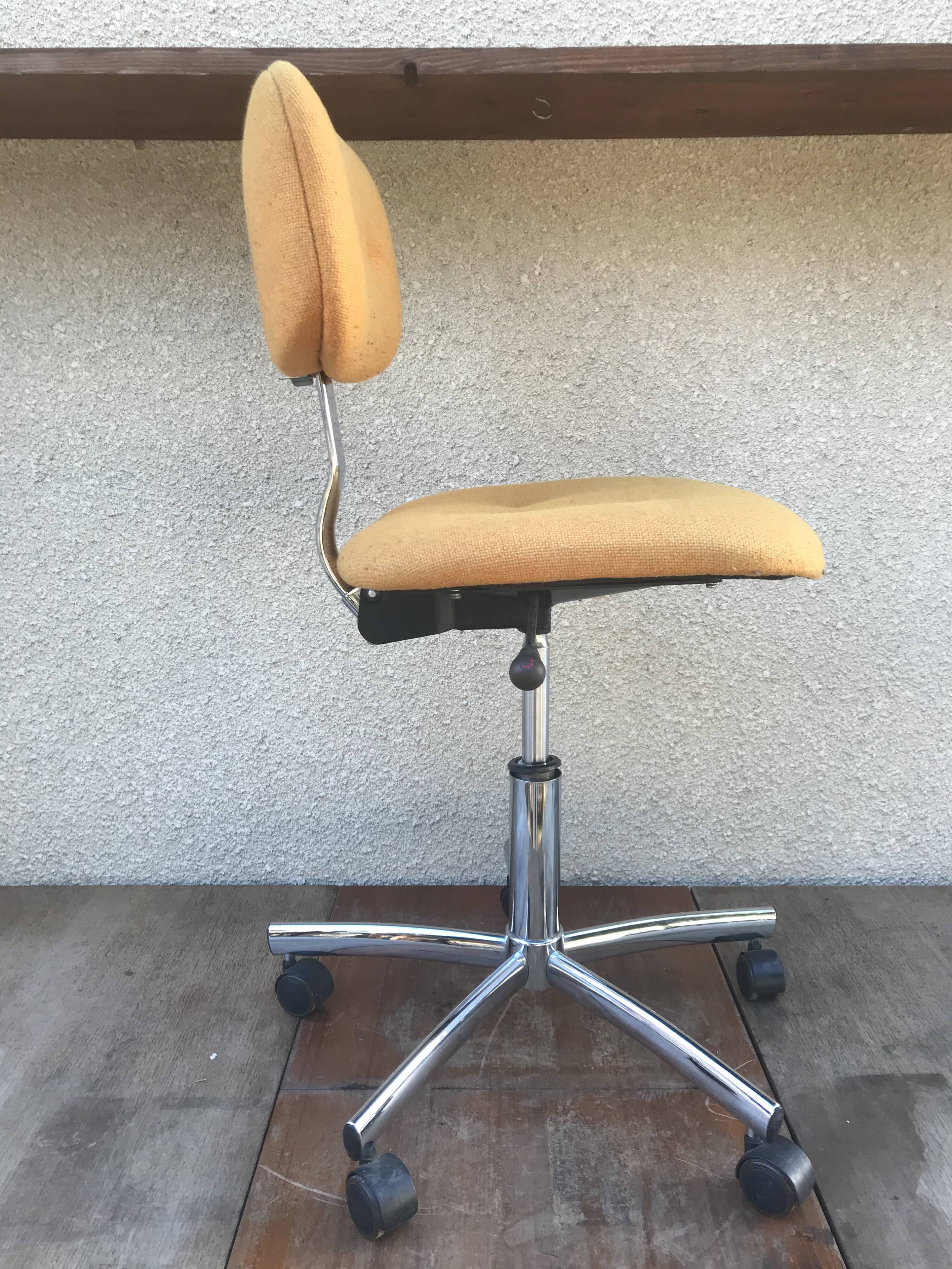 Former strafor adjustable metal chrome office chair - yellow fabric seat