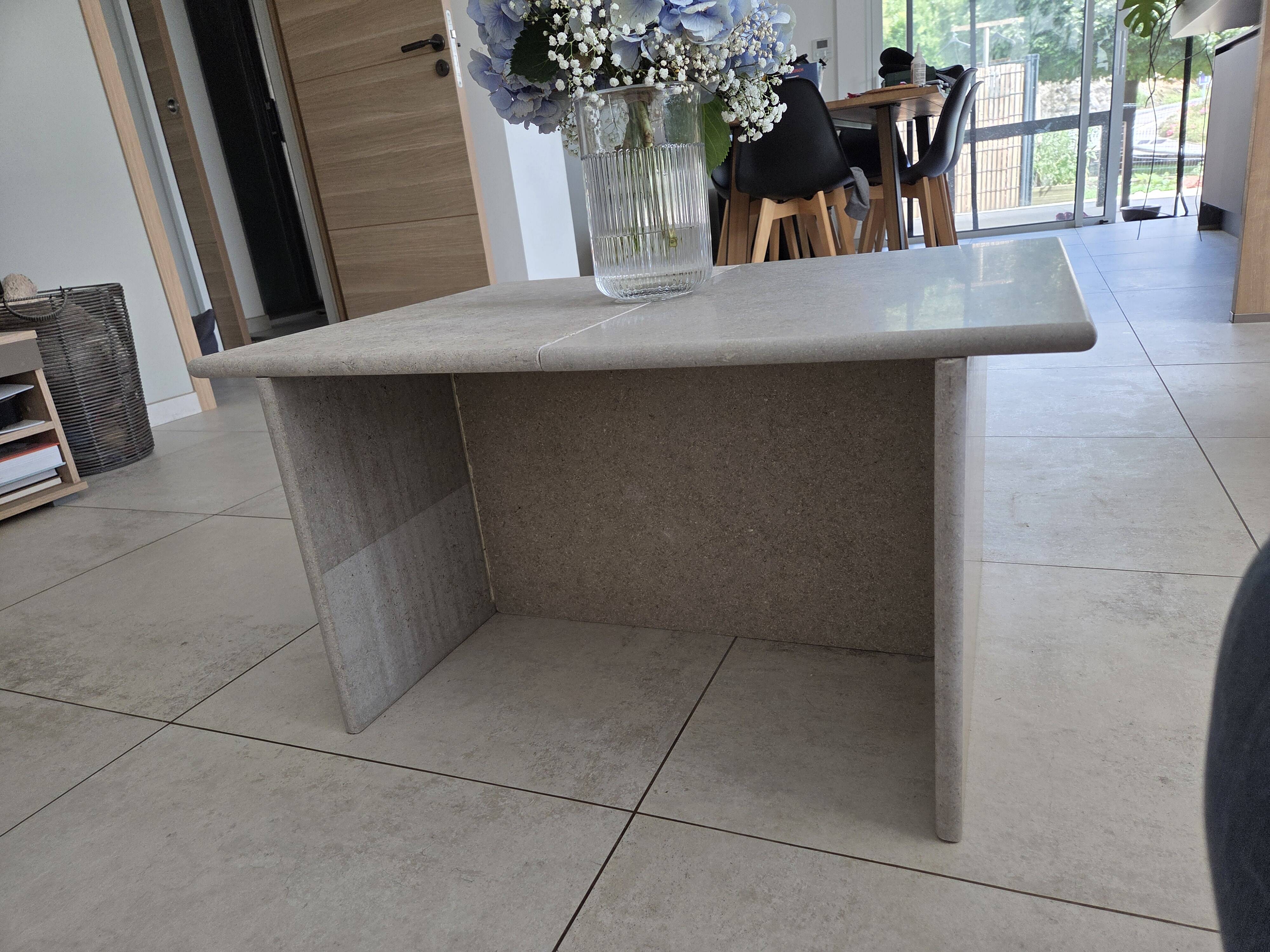 Table basse en pierre