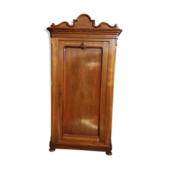 Walnut bonnetière