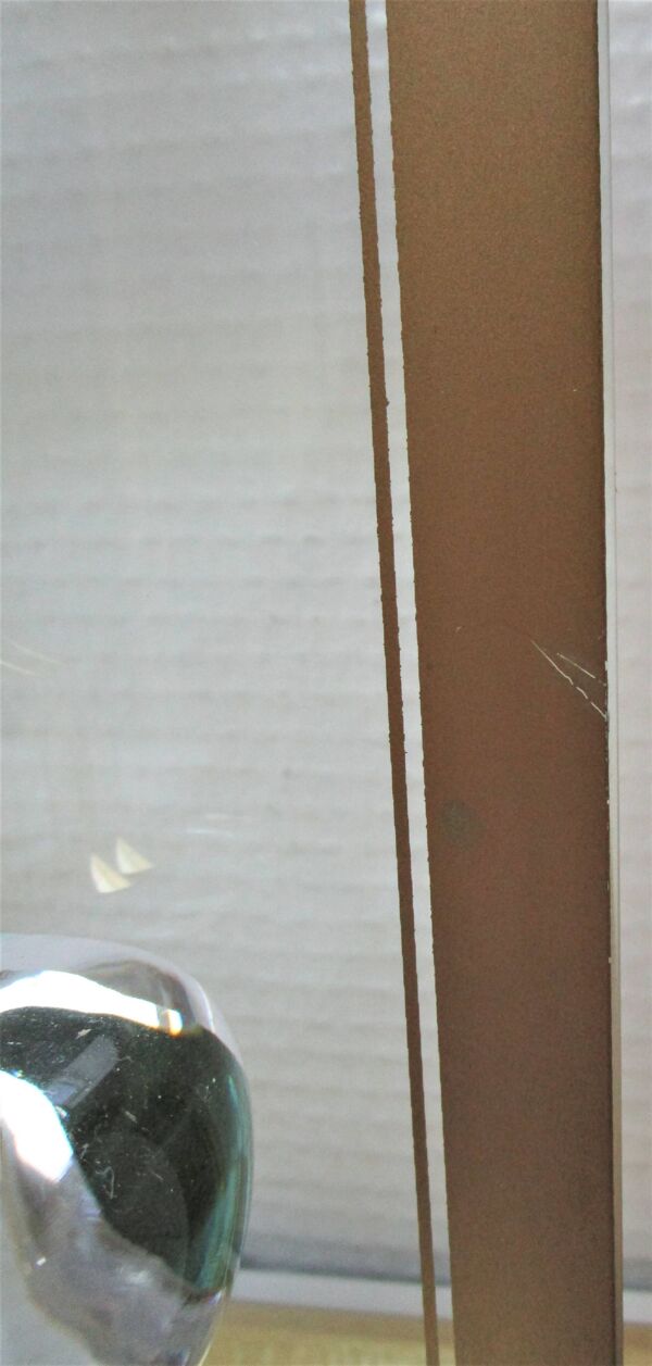 Lampe ''pomme'' le dauphin verre métal doré