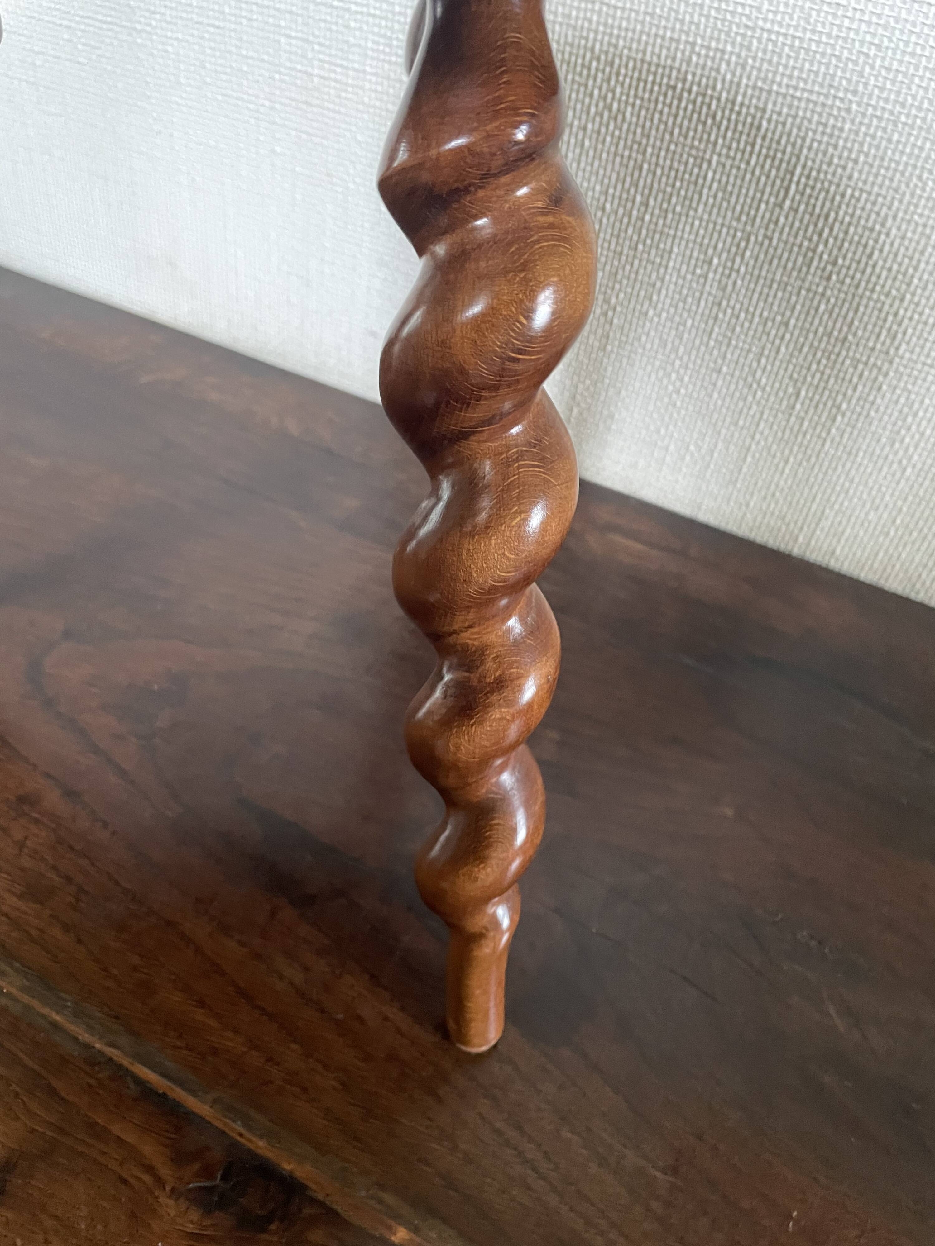 Tabouret tripode