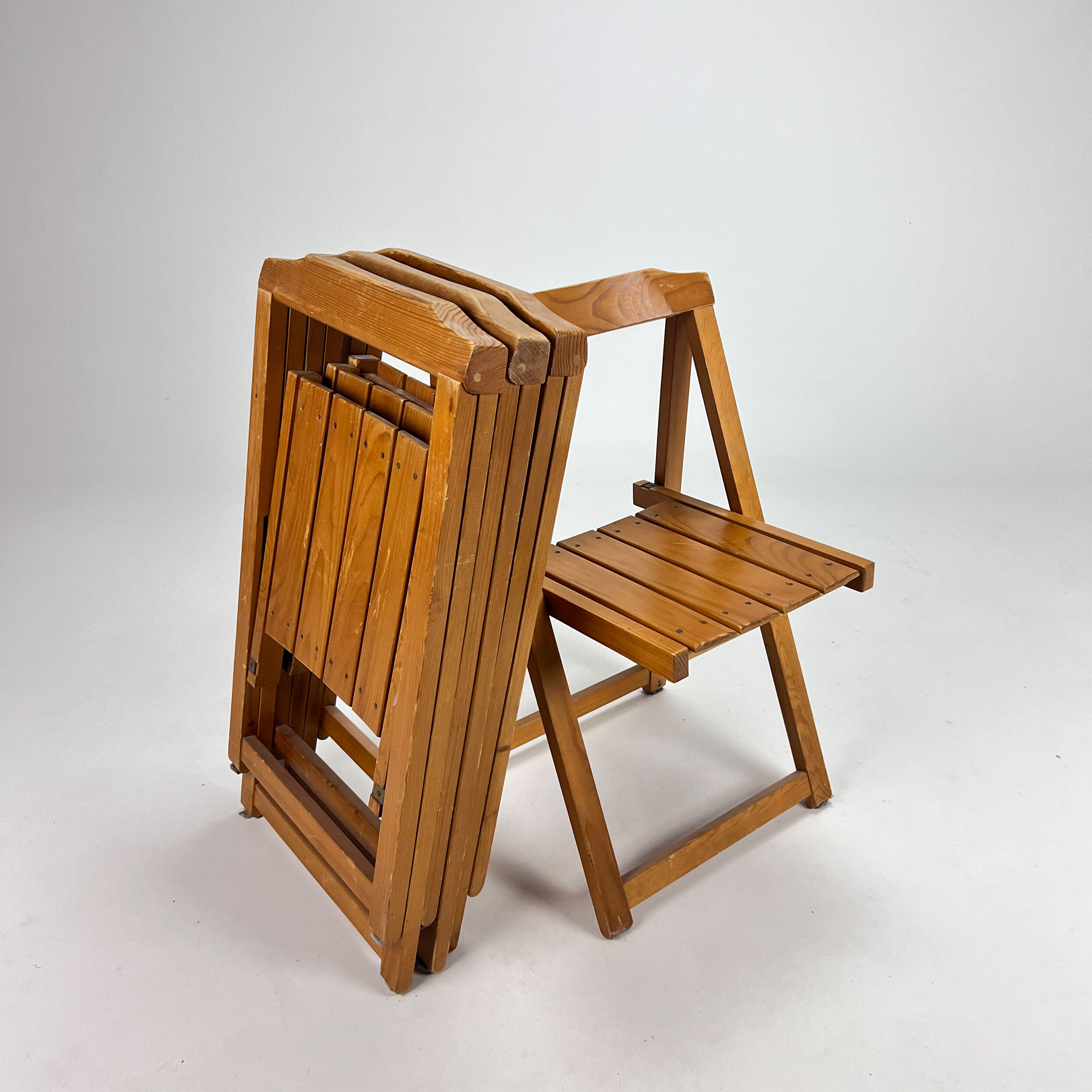 Set of 4 Italian Birchwood Folding Chairs, 1970s