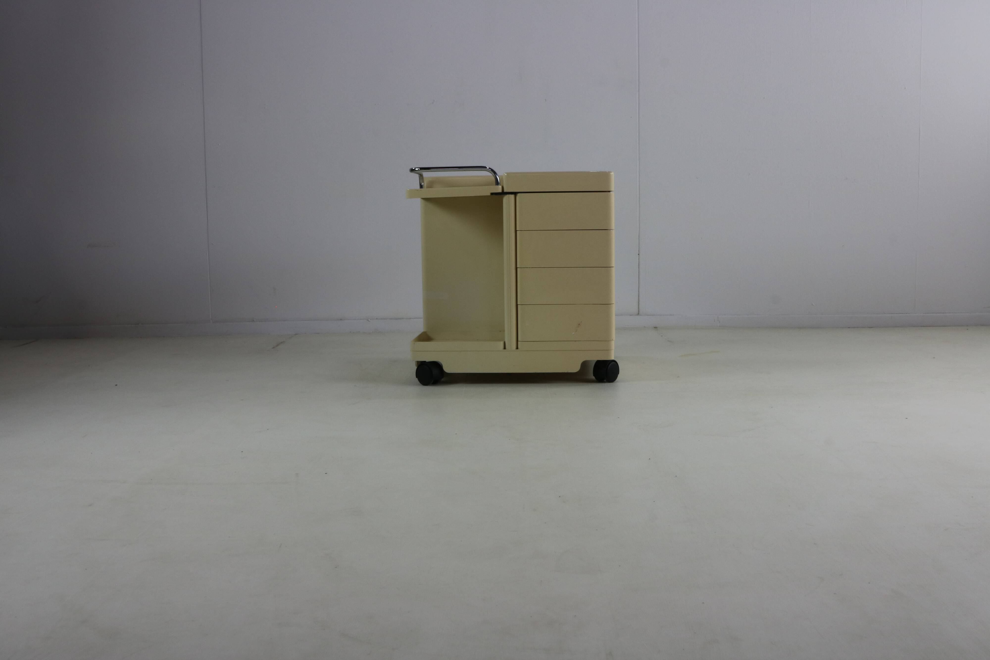 Original seventies serving trolley by iGuzzini Italy