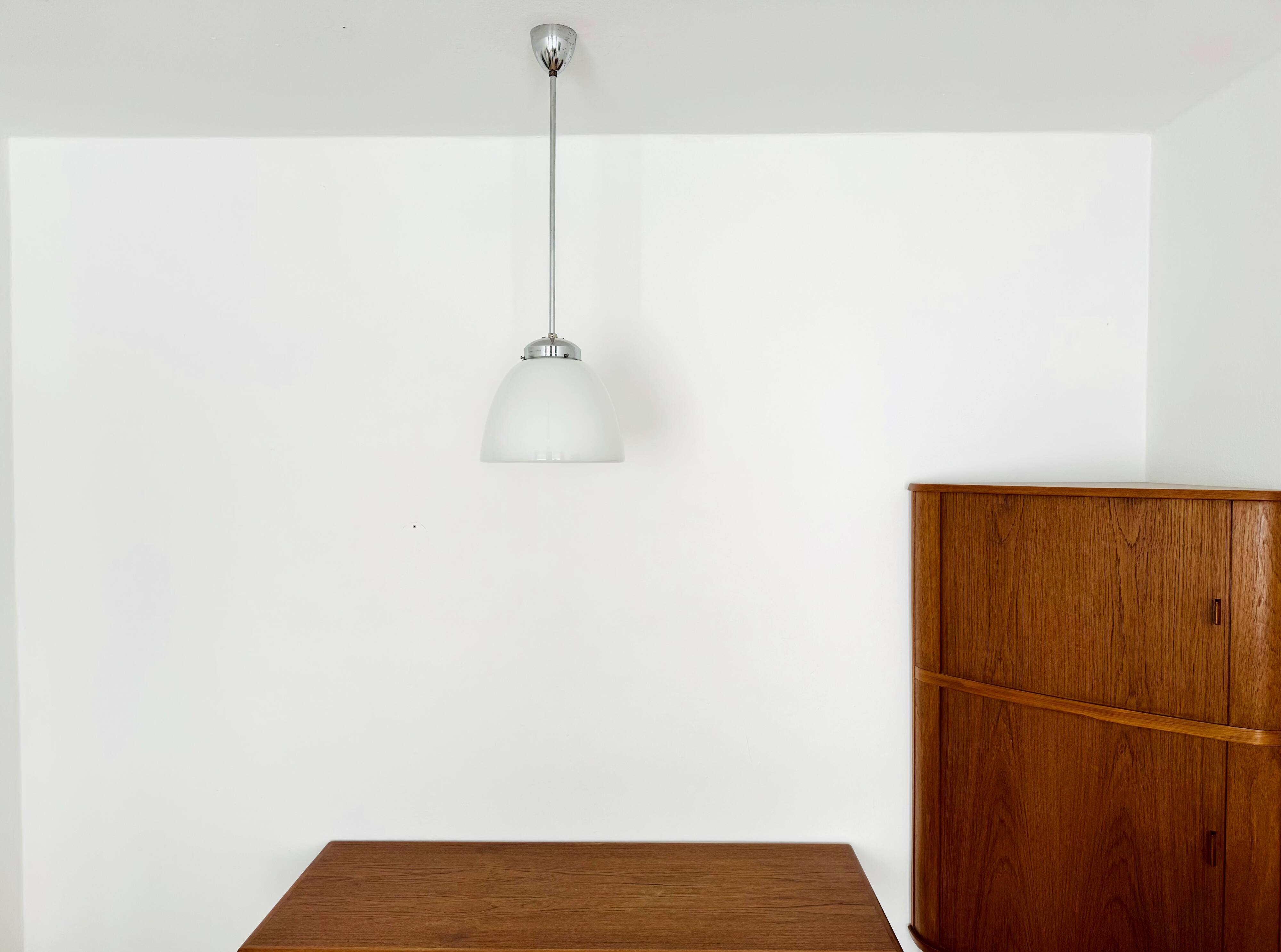 Suspension en verre opalin de Napako