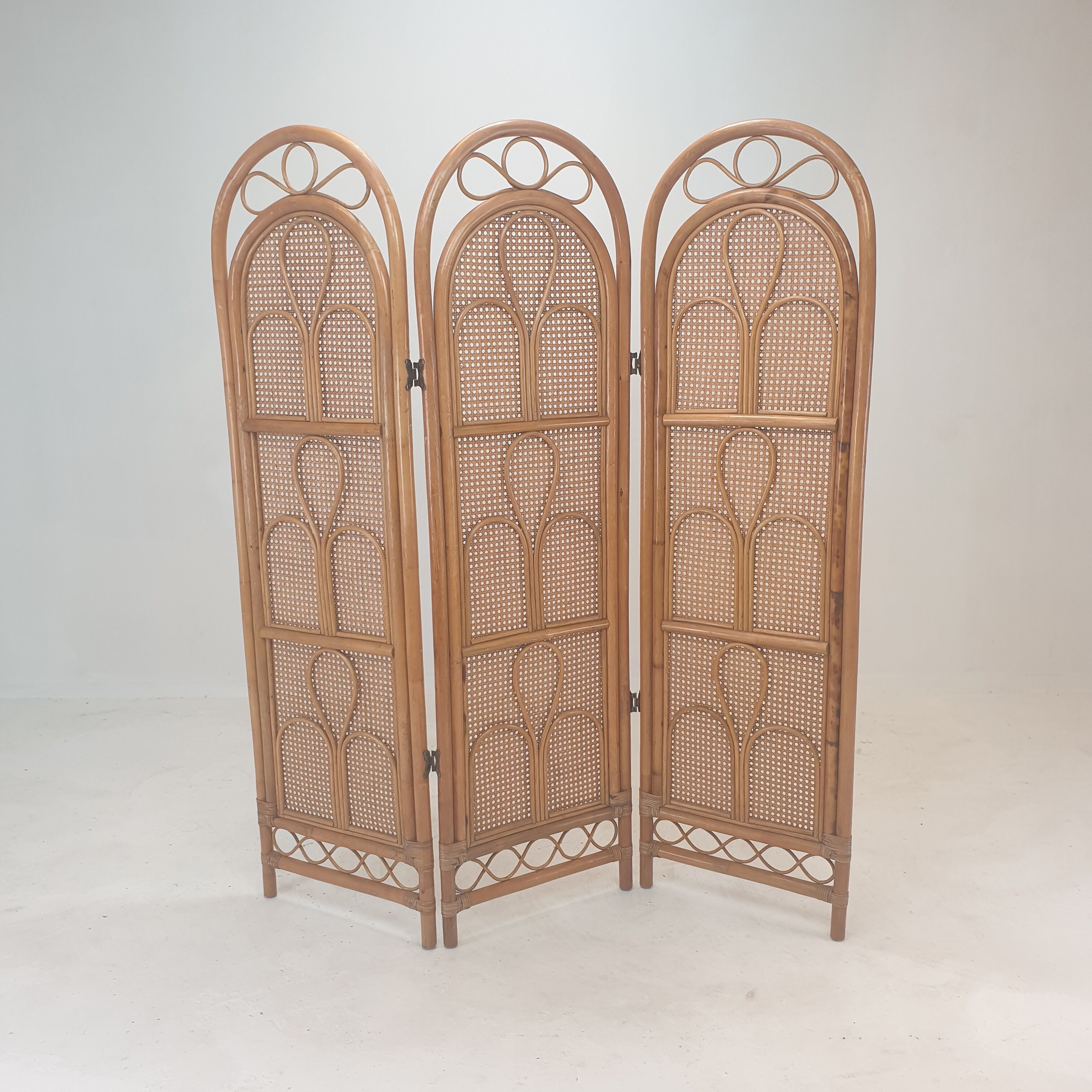 Italian rattan and wicker room divider 1960s