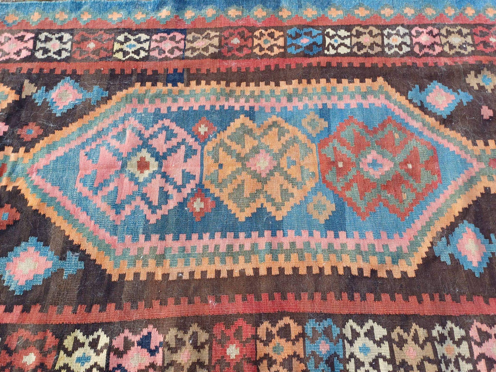 Hand Knotted Persian Rug