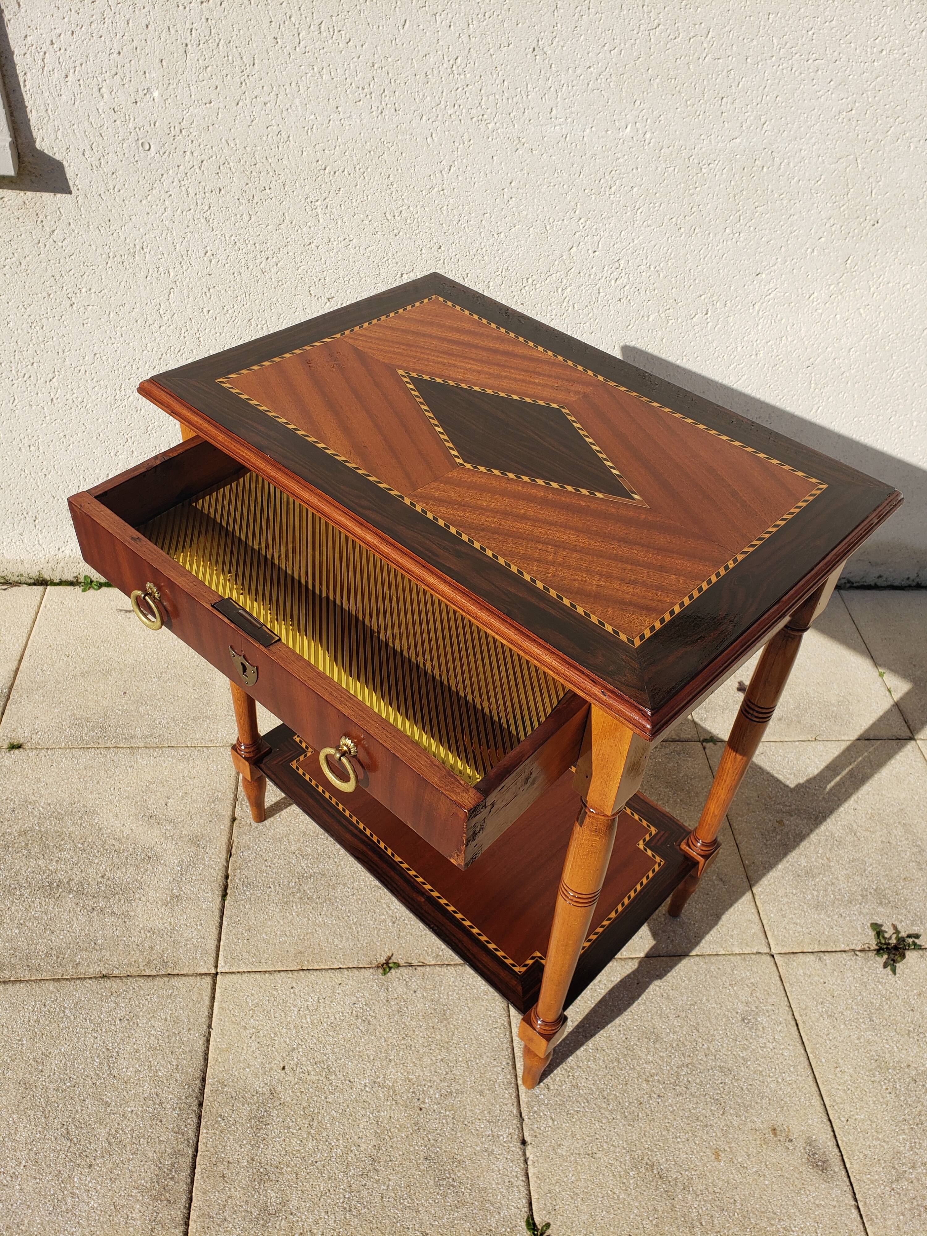 Table d'appoint ancienne console vintage antique marquetée